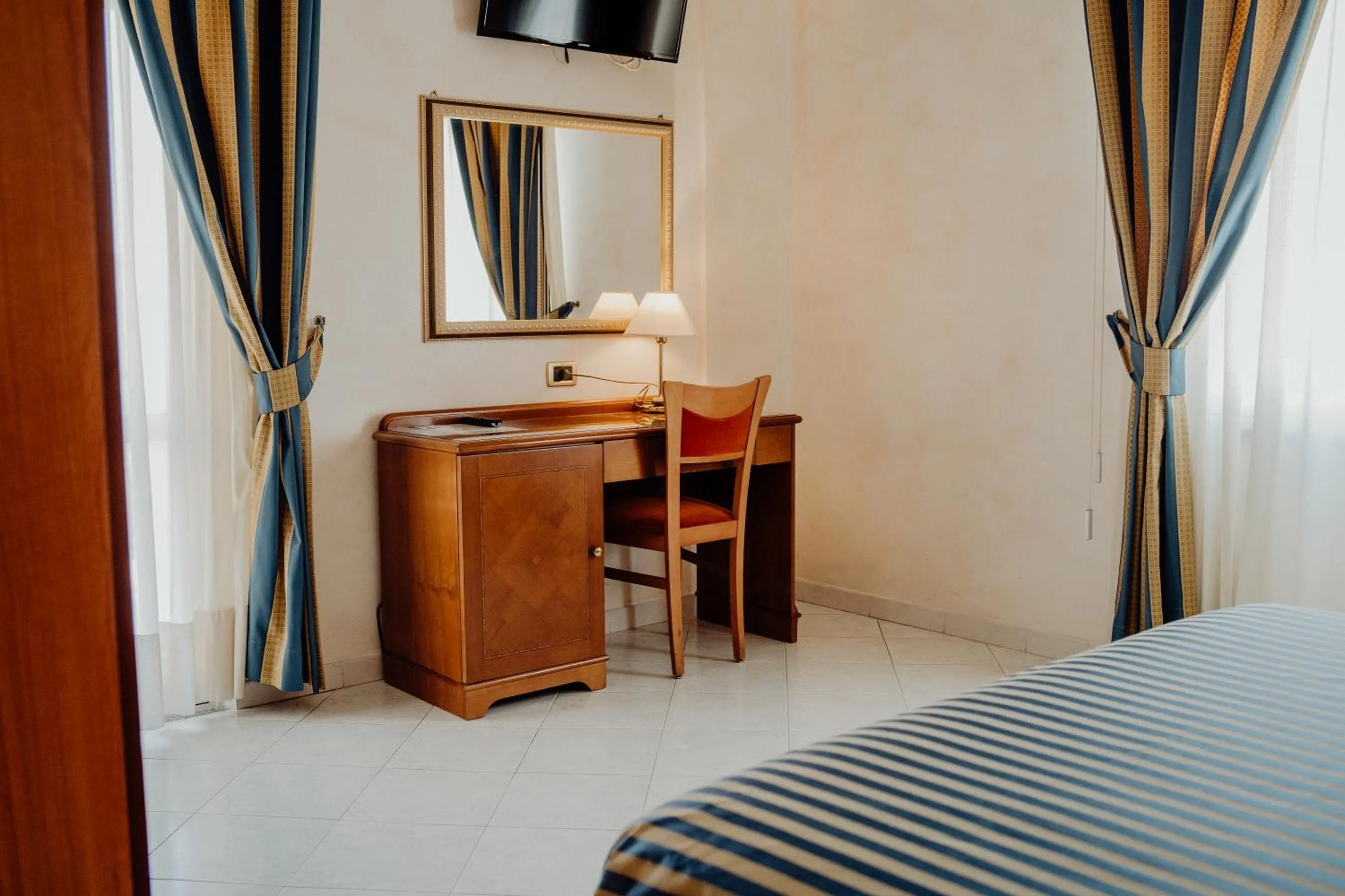 Bedroom, Bed in Hotel Niagara