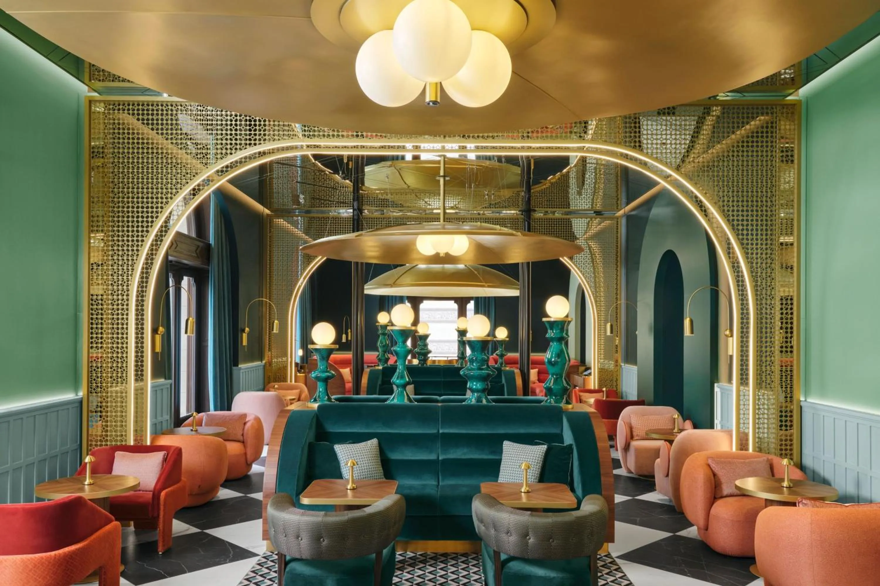 Lounge or bar in W Budapest