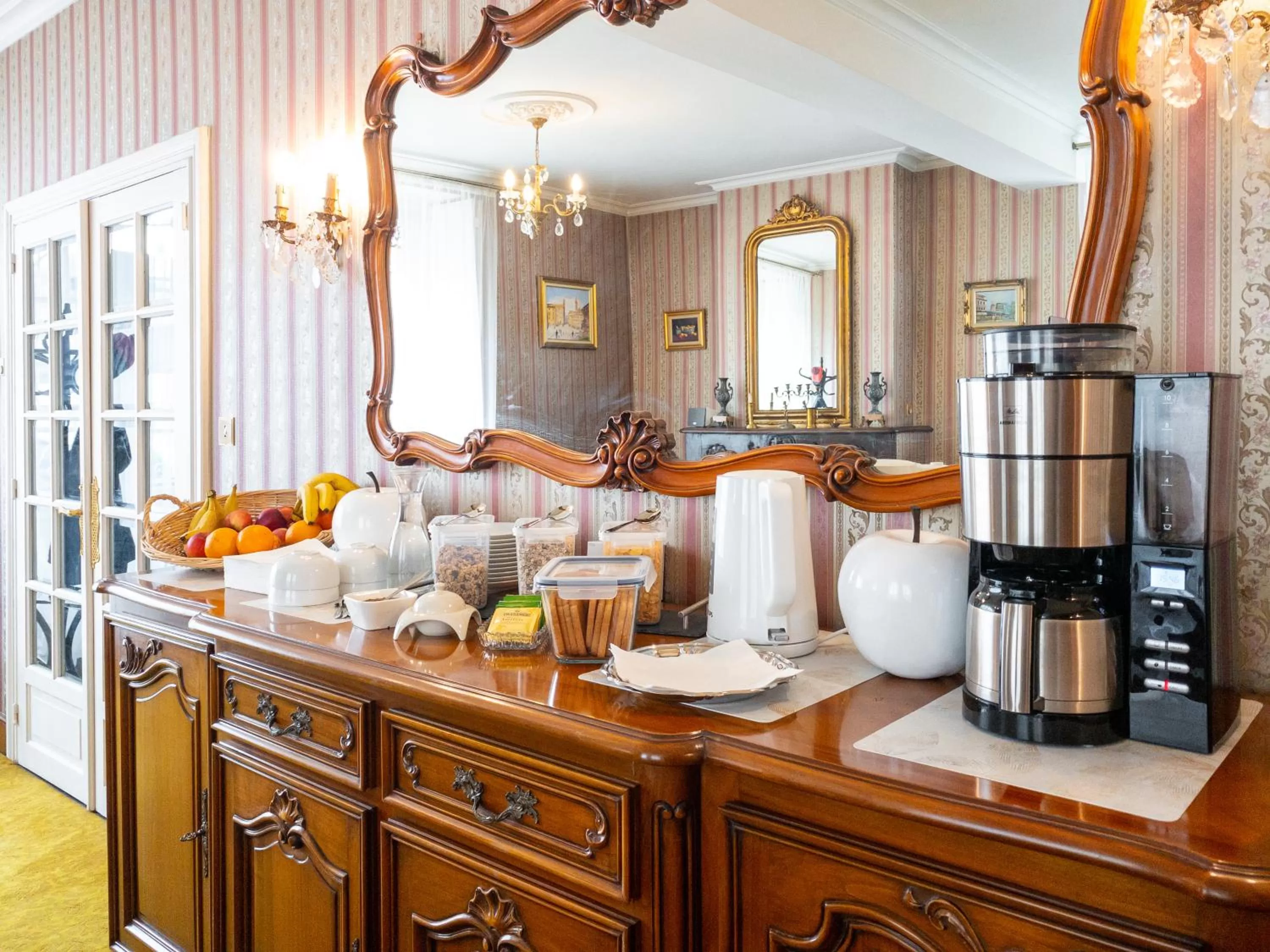 Coffee/tea facilities in Nogapatio - Maison d'Hôtes - BnB