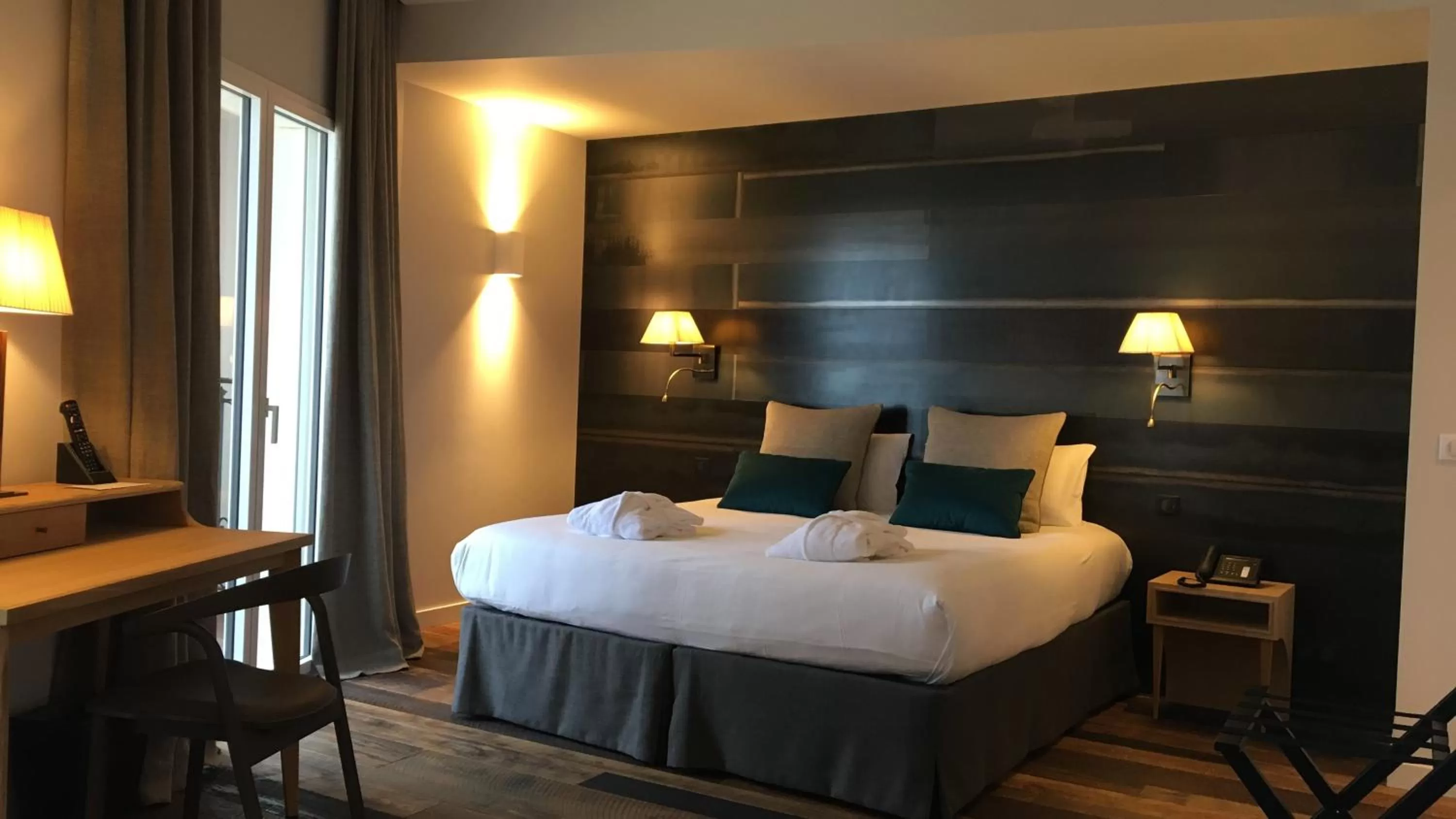 Bed in Hôtel de la Plage - Saint Jean de Luz