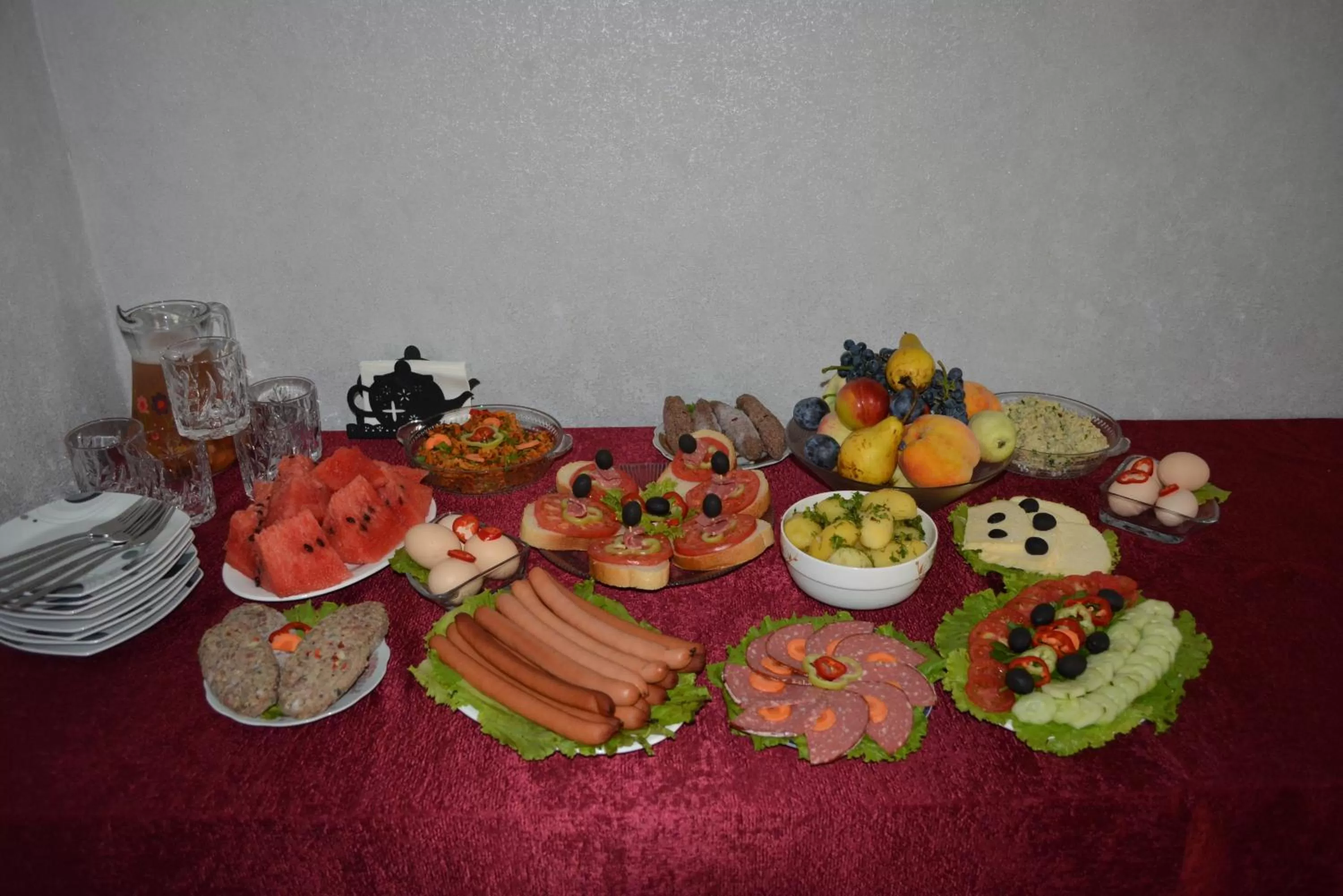 Food and drinks in Golden Way