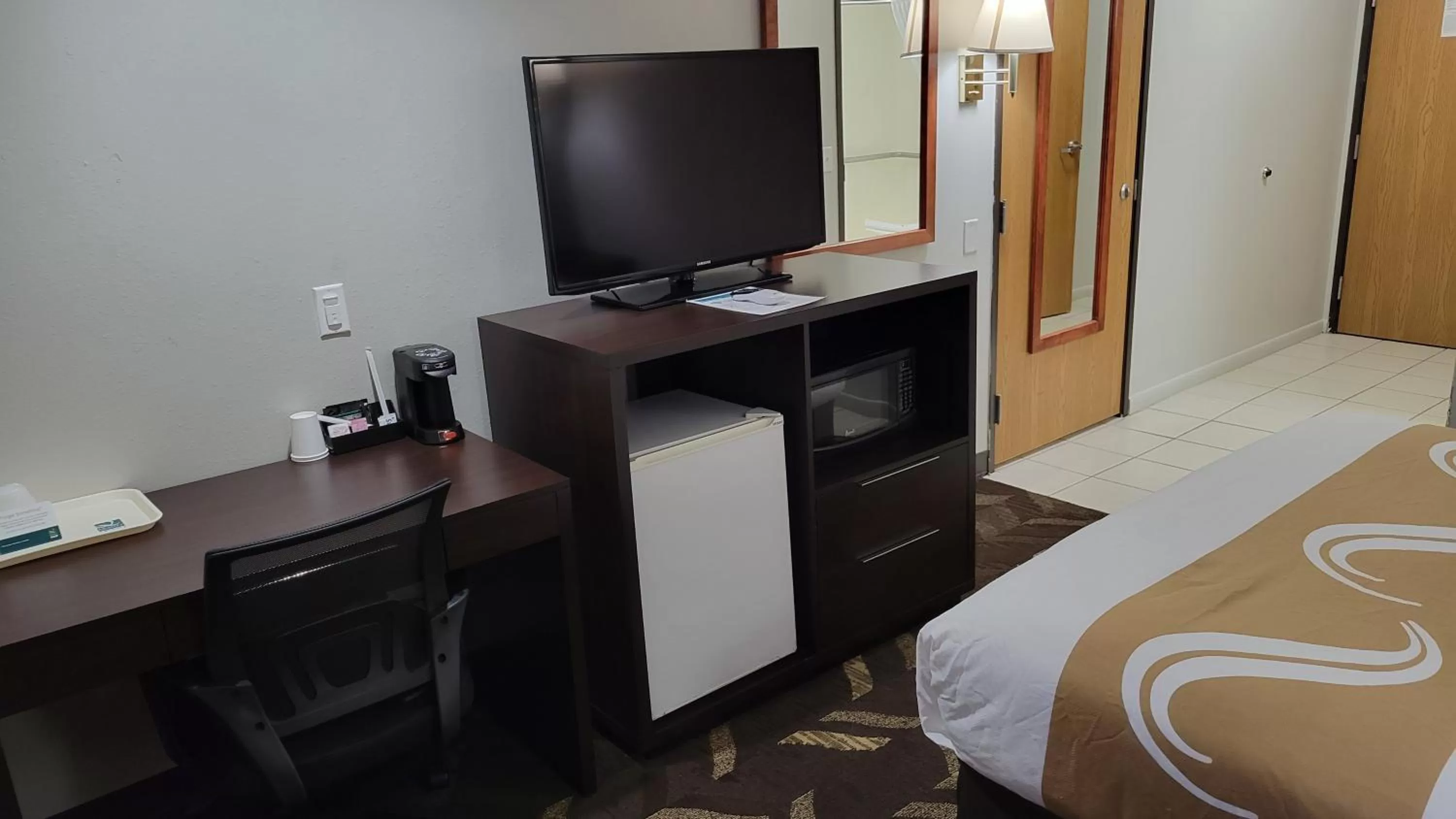 Communal lounge/ TV room in Quality Inn & Suites Salina National Forest Area
