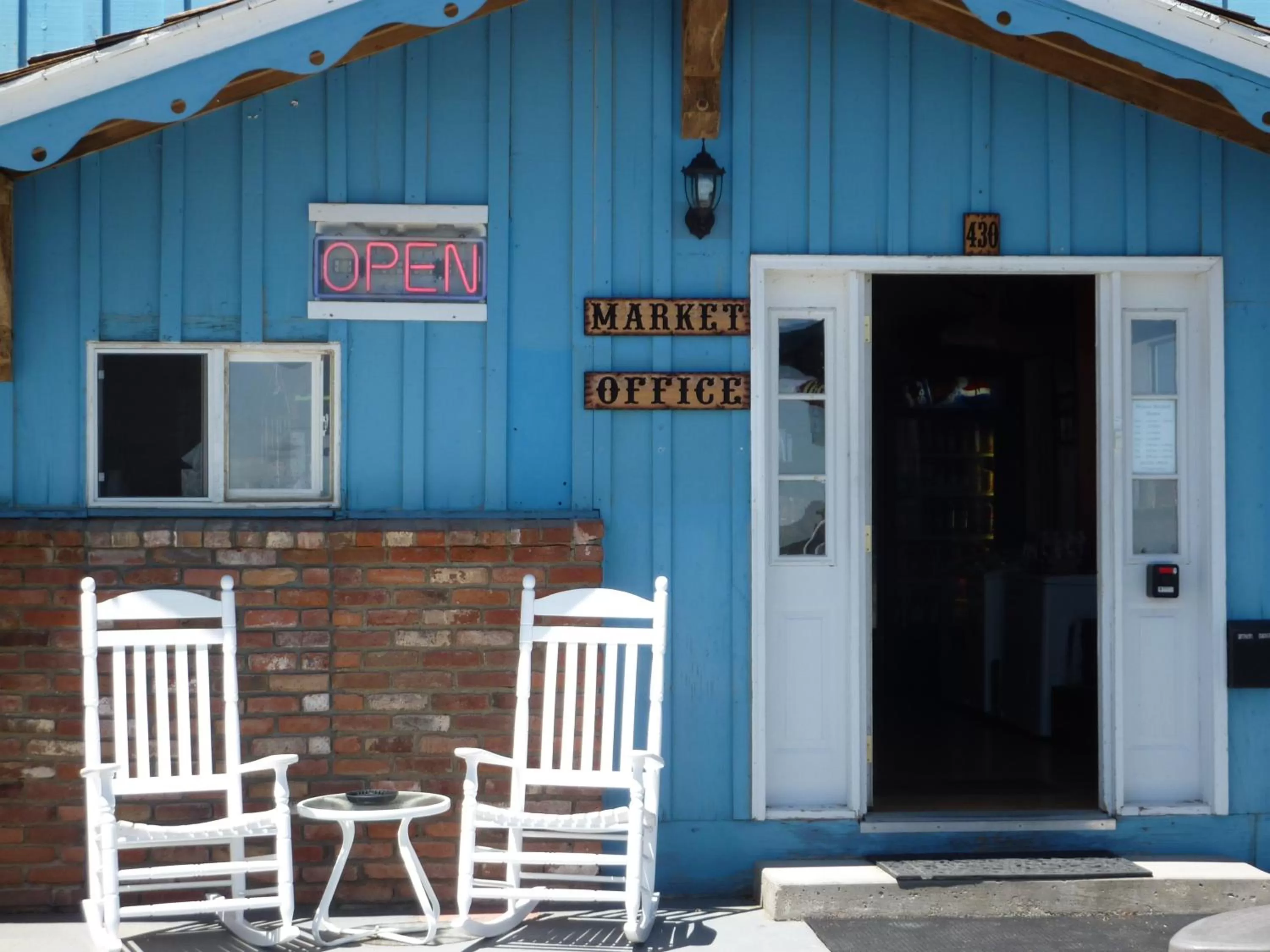 Facade/entrance in Sugarloaf Mountain Motel
