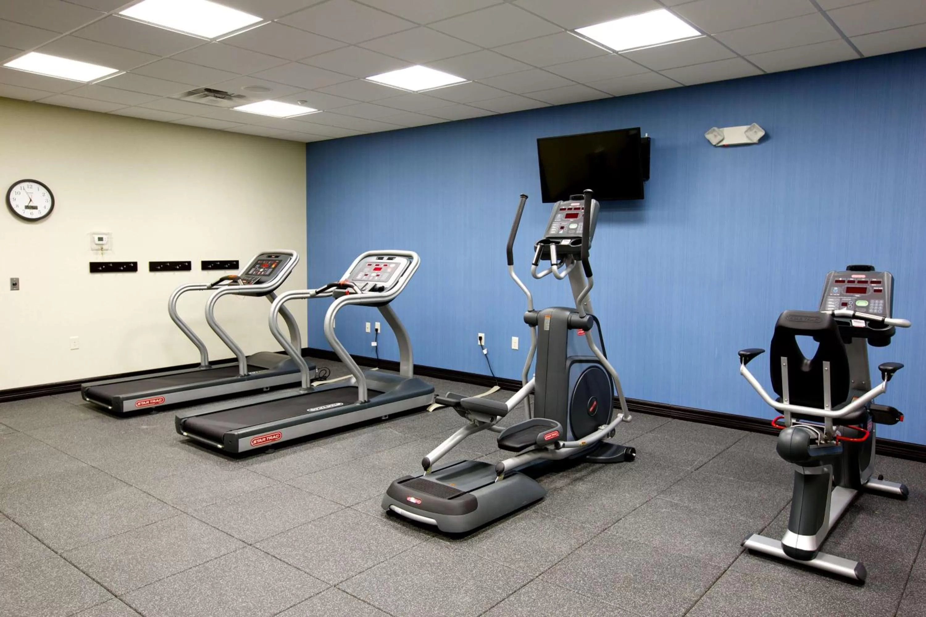 Fitness centre/facilities in Hampton Inn and Suites Missouri City