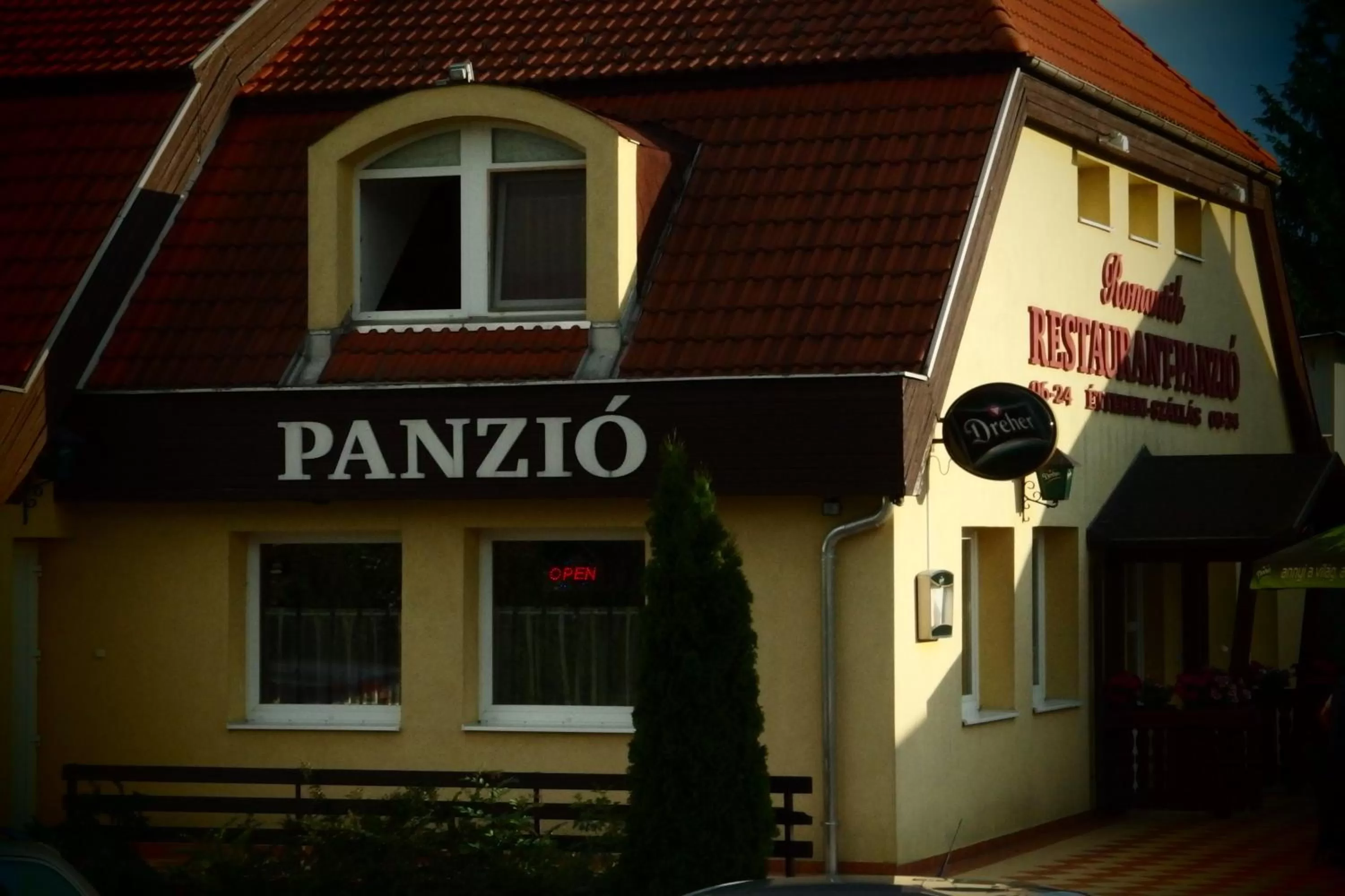 Lobby or reception in Romantik Étterem - Panzió
