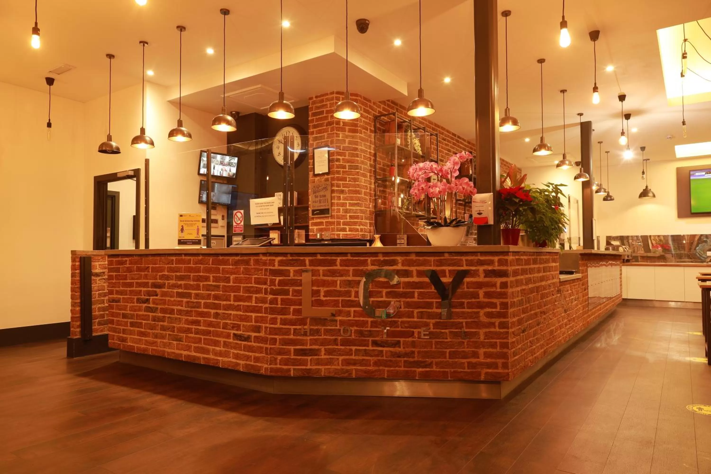 Lobby or reception in London City Airport Hotel