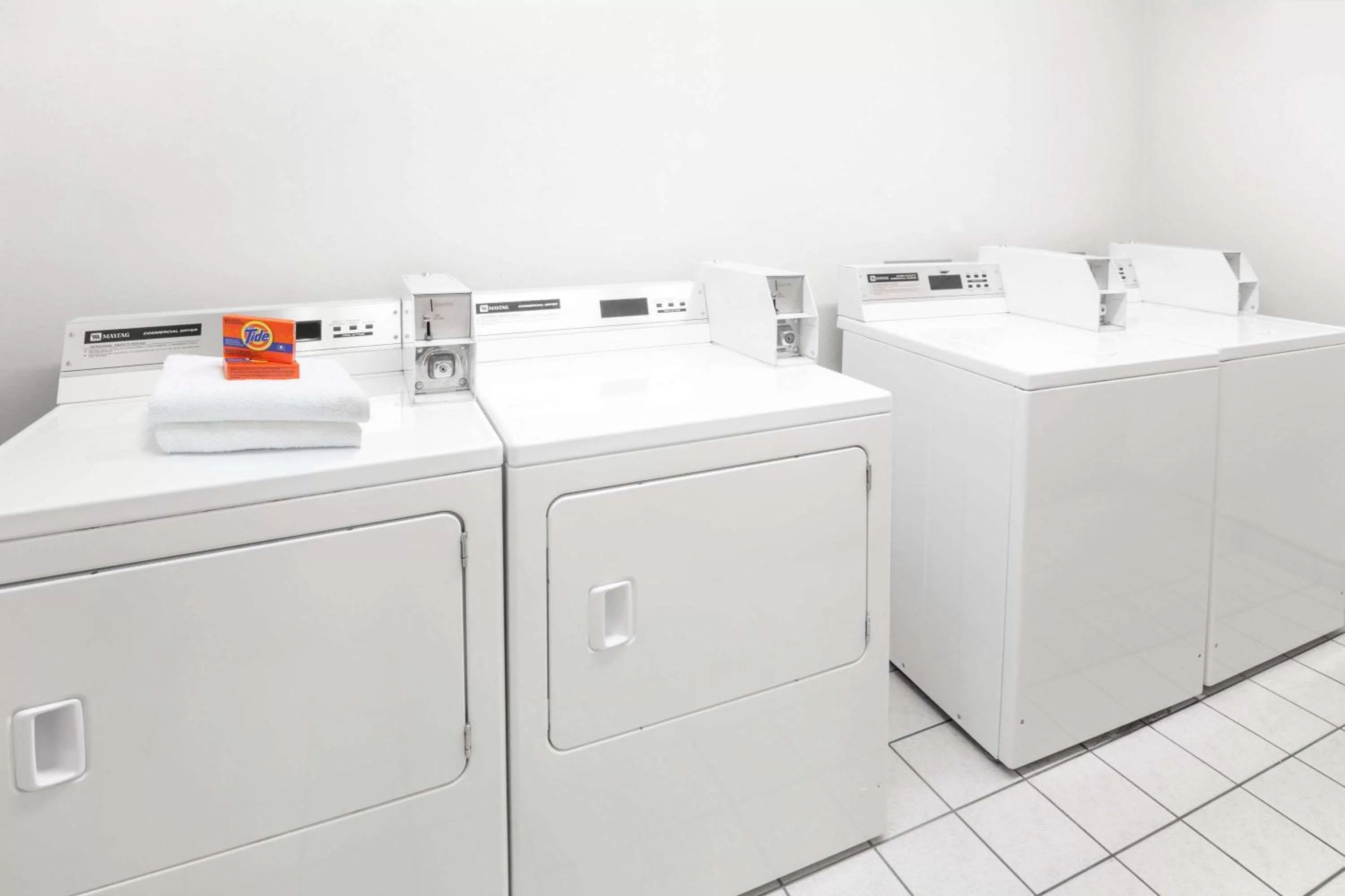 On site in Super 8 by Wyndham Redmond