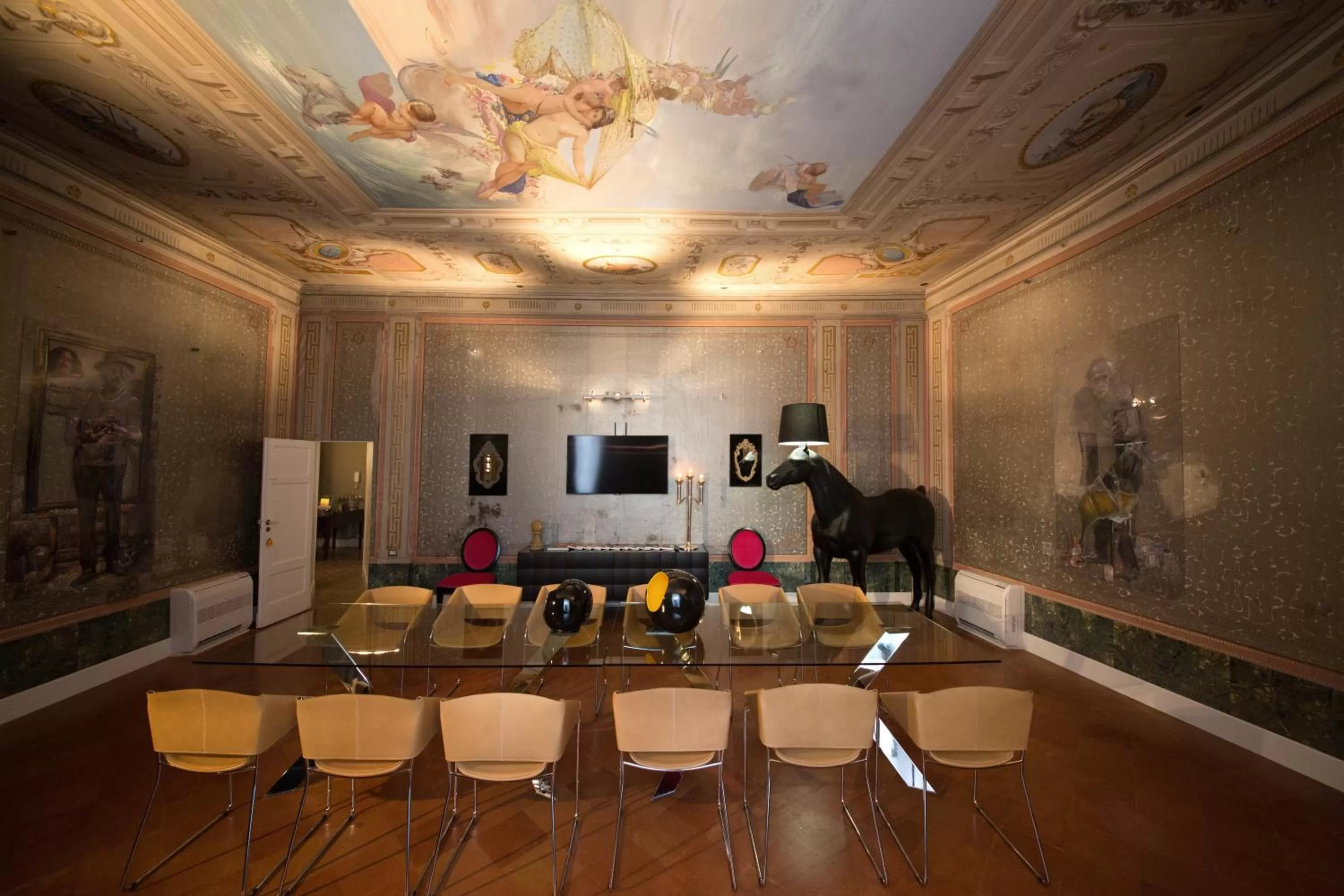 Library in Palazzo Cannavina Suite & Private SPA