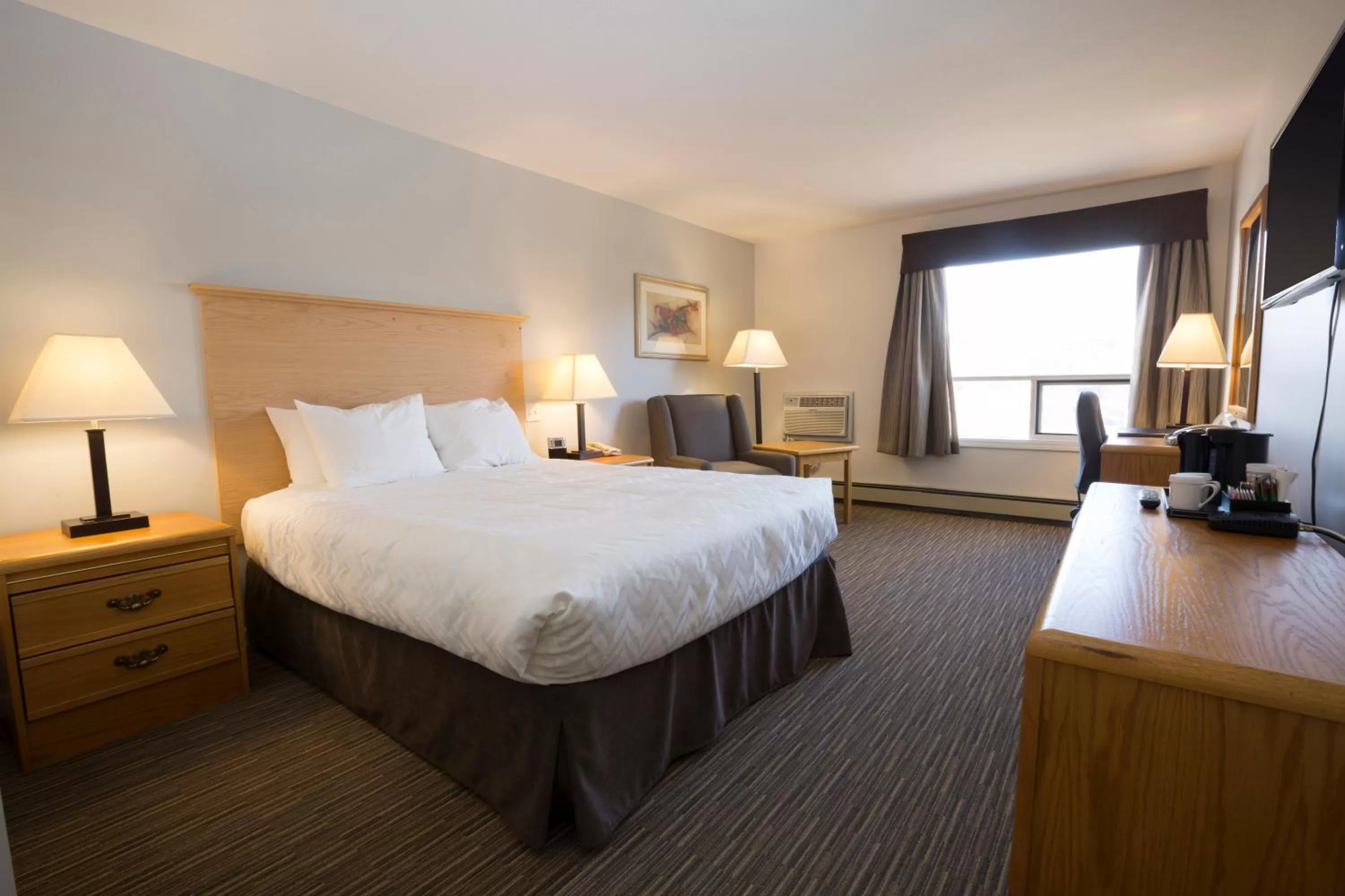 Photo of the whole room, Bed in Tower Inn & Suites