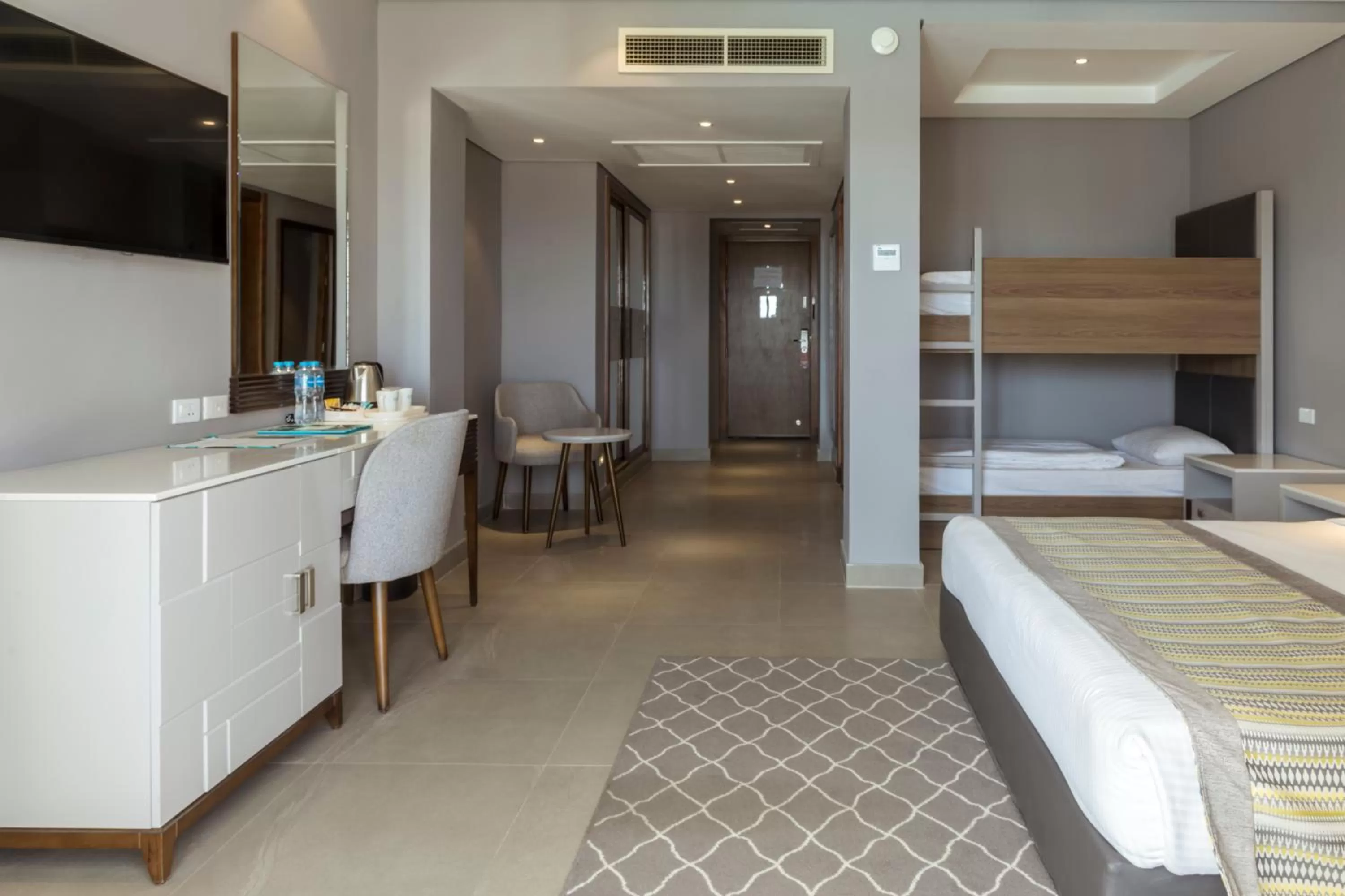 bunk bed in Sunrise Diamond Beach Resort -Grand Select