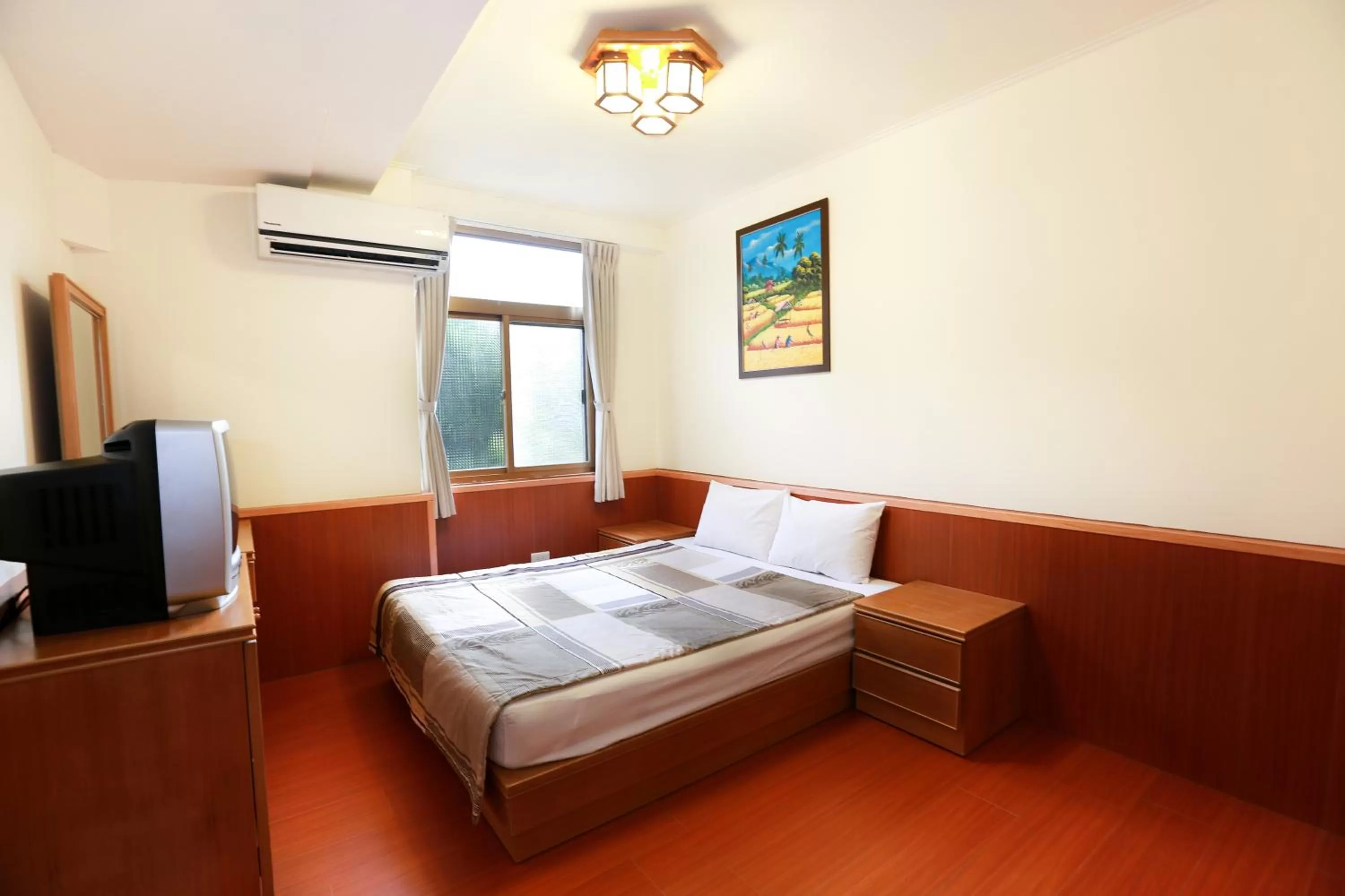 Photo of the whole room, Bed in Yuan-Yee Homestay