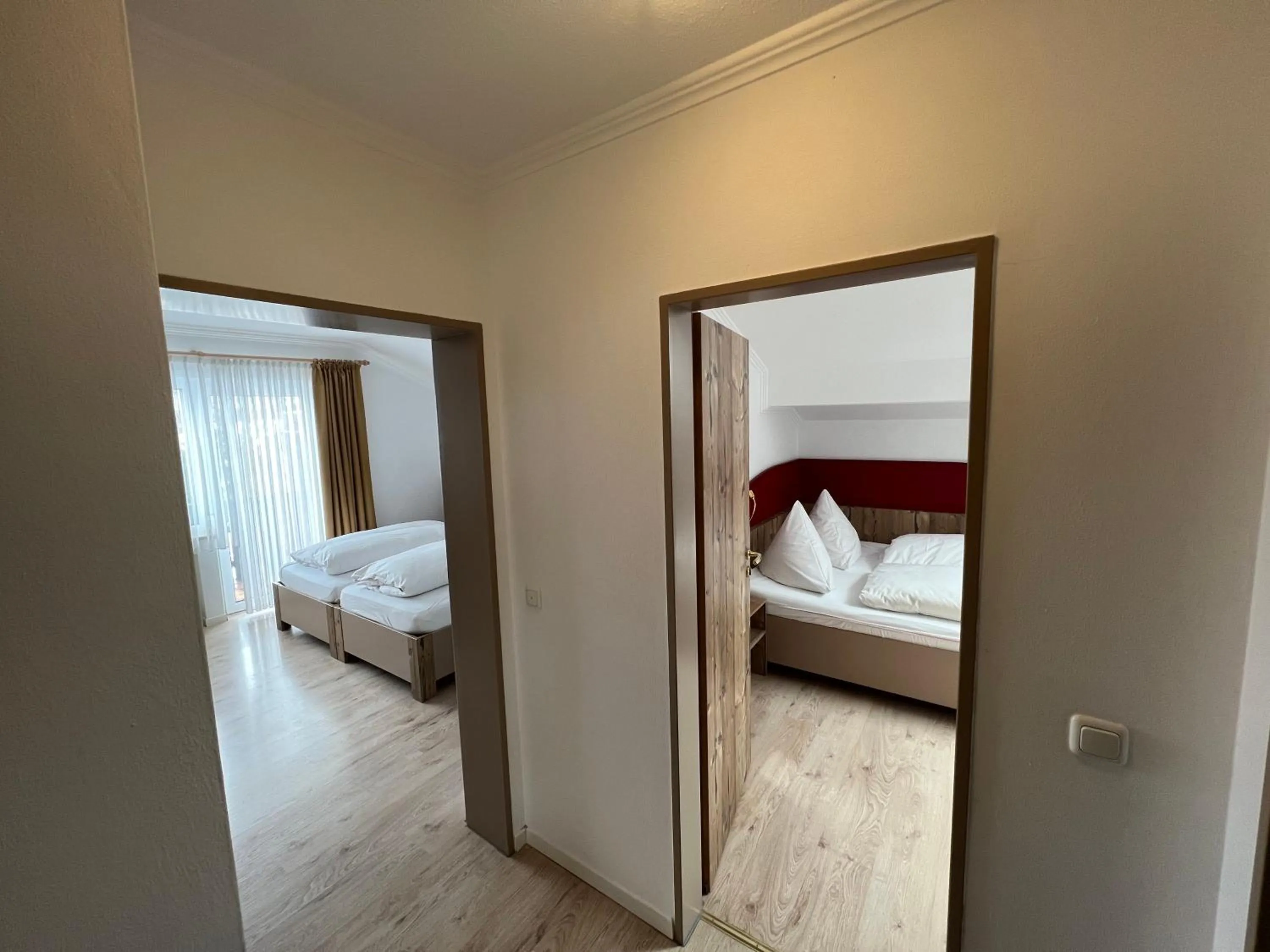 Photo of the whole room, Bed in Alpchalet Schwanstein