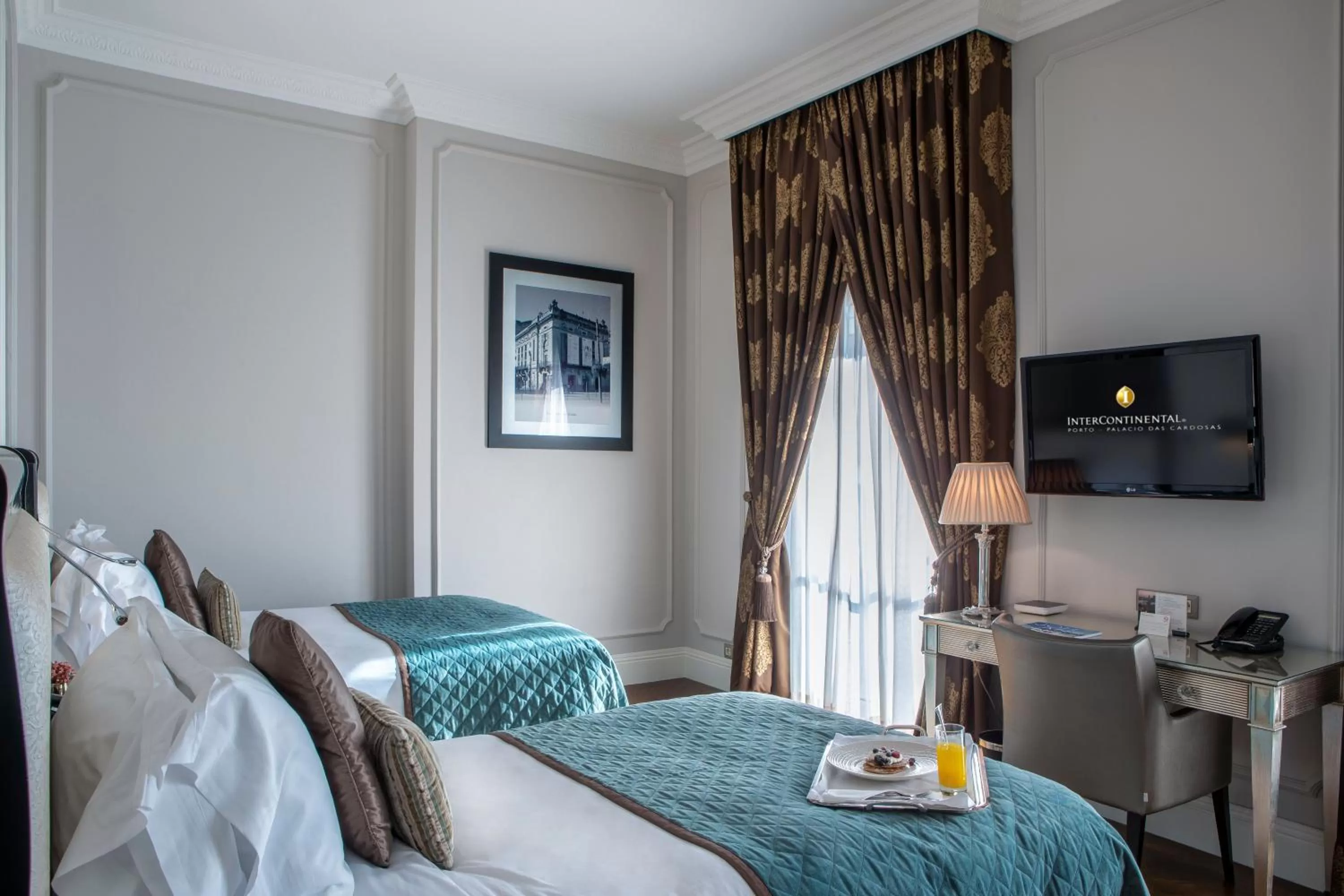 Photo of the whole room, Bed in InterContinental Porto - Palacio das Cardosas by IHG