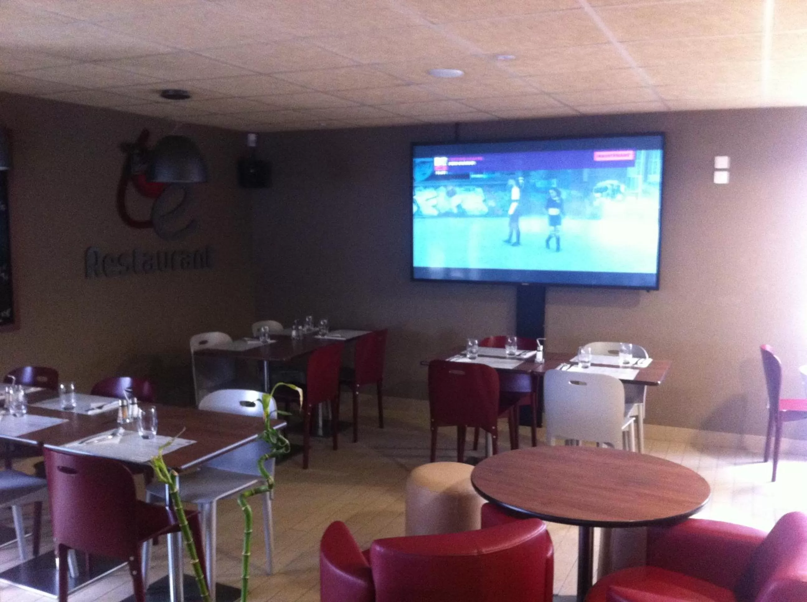 Staff in Campanile Nantes ~ Saint-Herblain