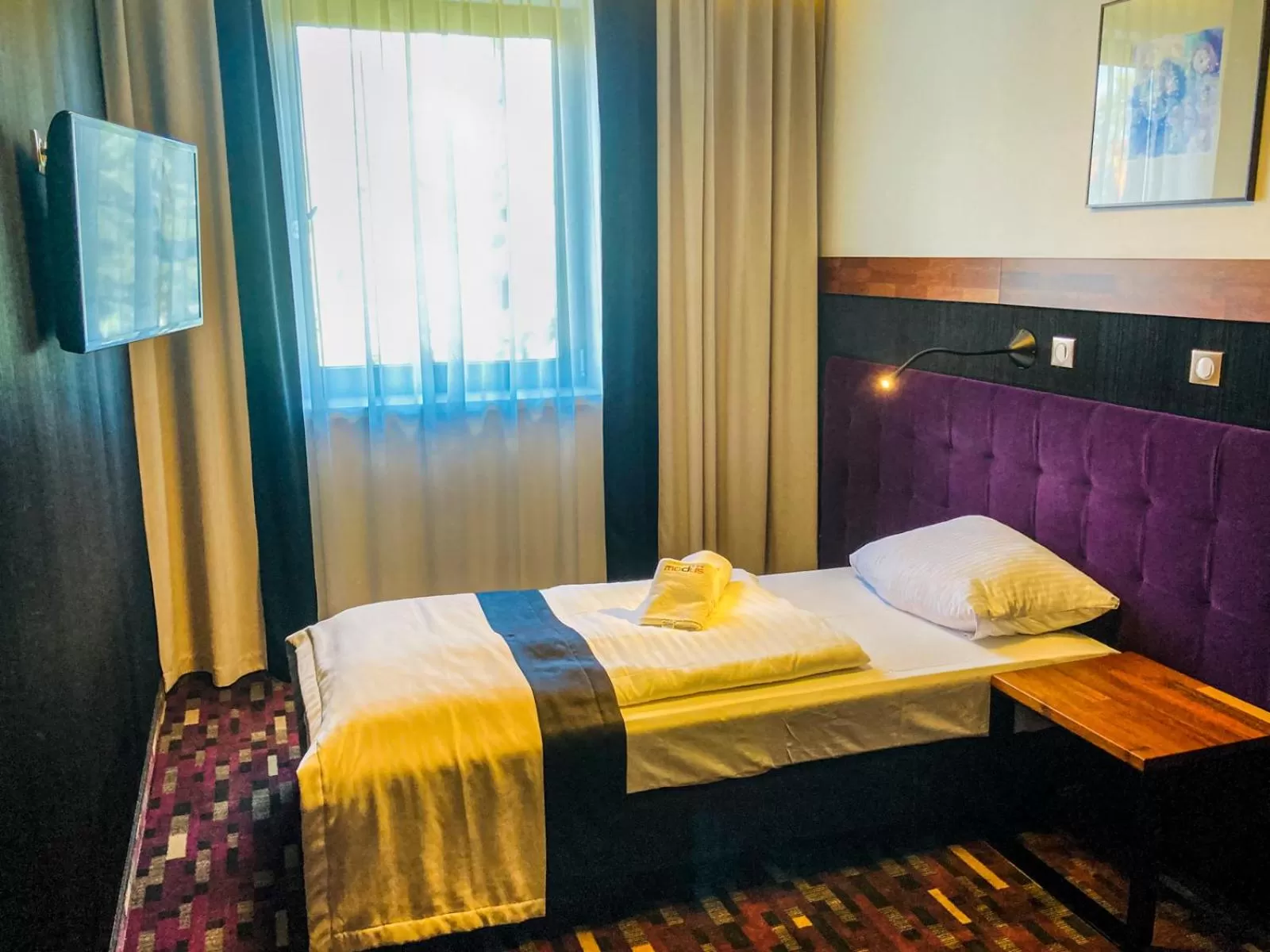 TV and multimedia, Bed in Hotel Modus