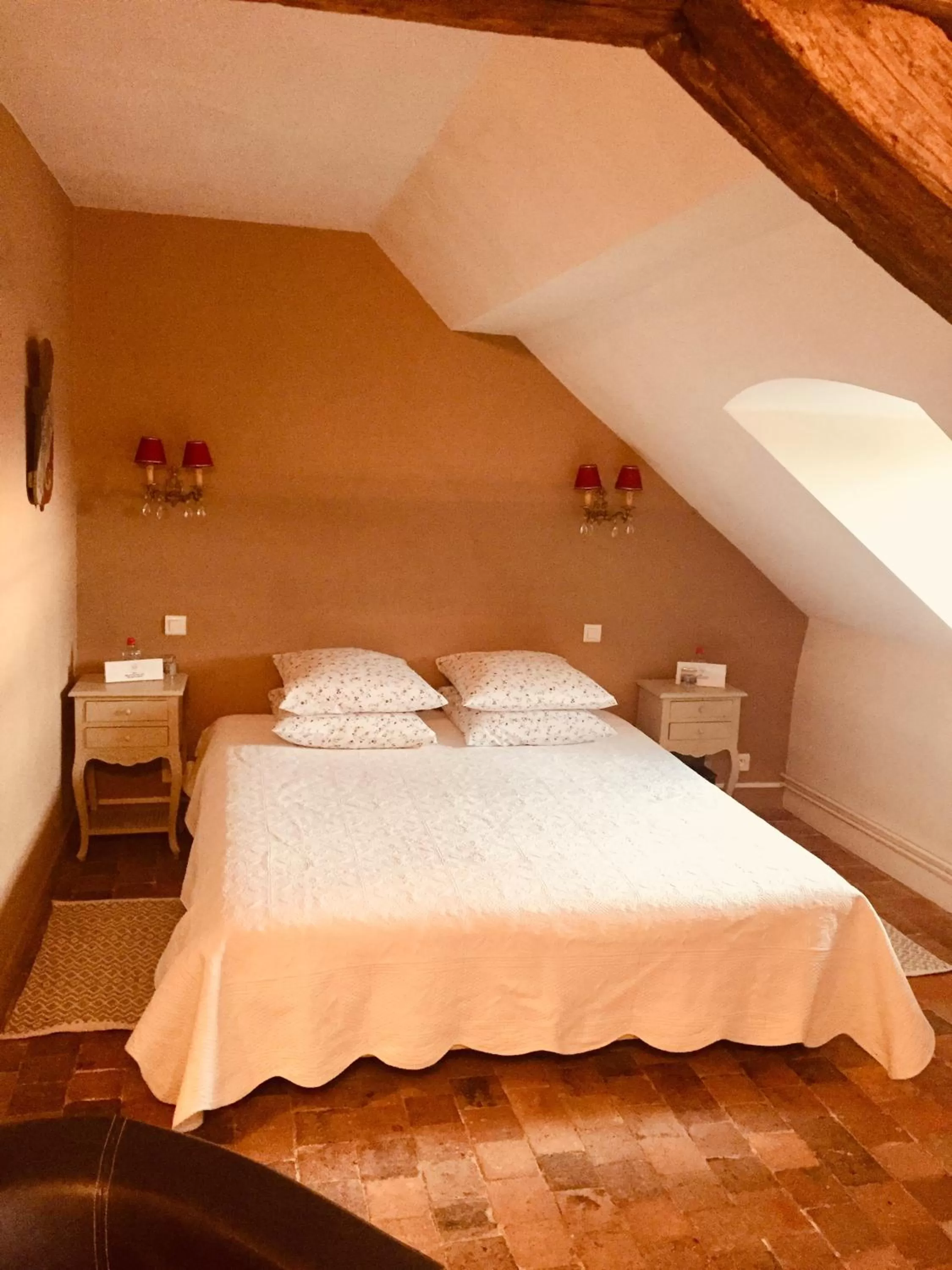 Deluxe King Room in Au 16 Place Saint Louis