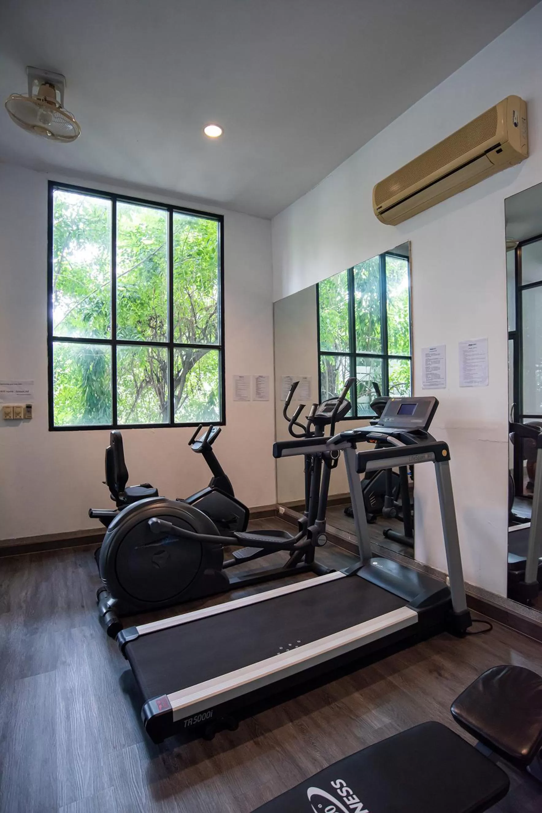 Fitness centre/facilities in Benviar Tonson Residence