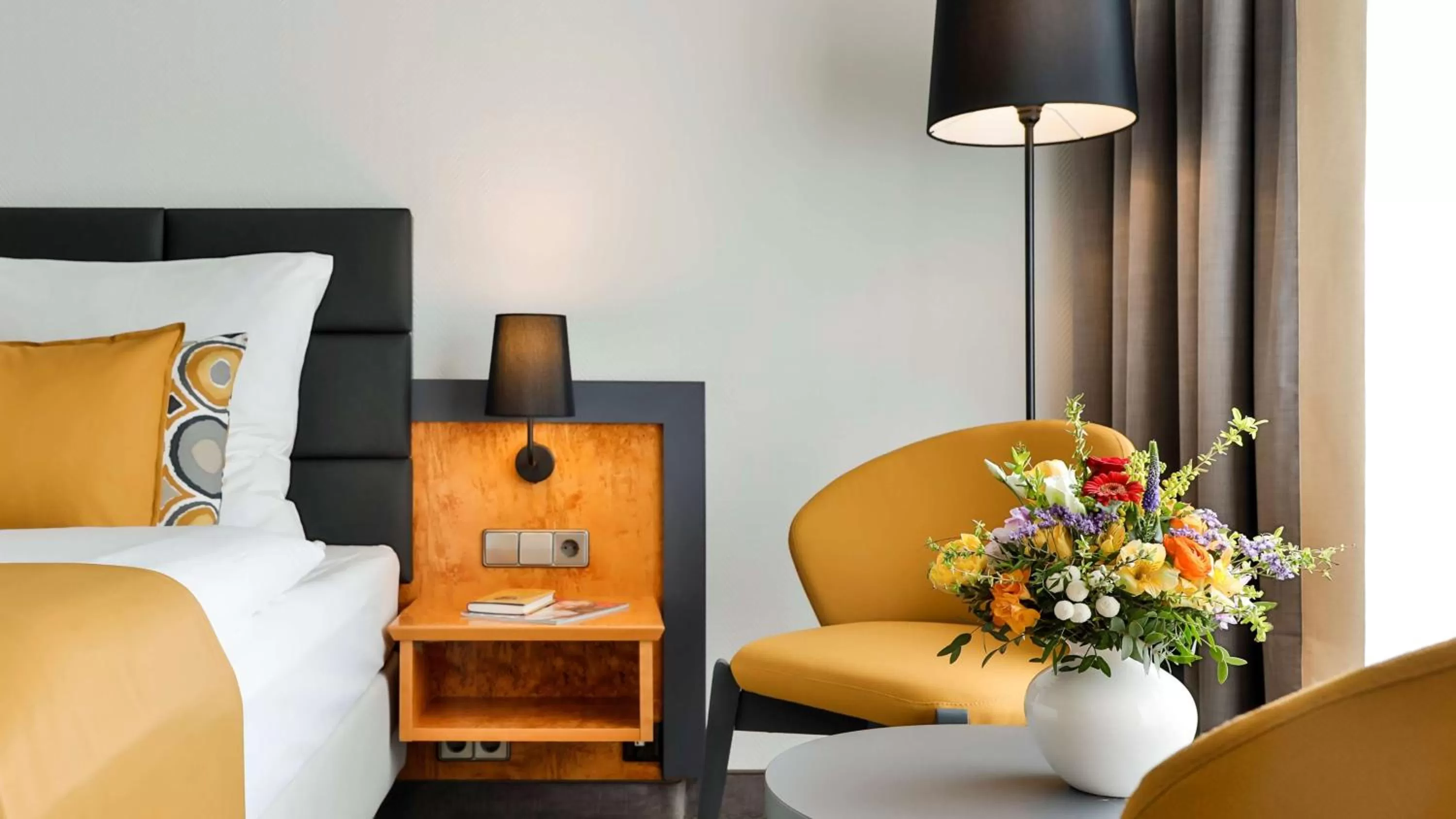 Photo of the whole room, Bed in Dorint Hotel Dresden