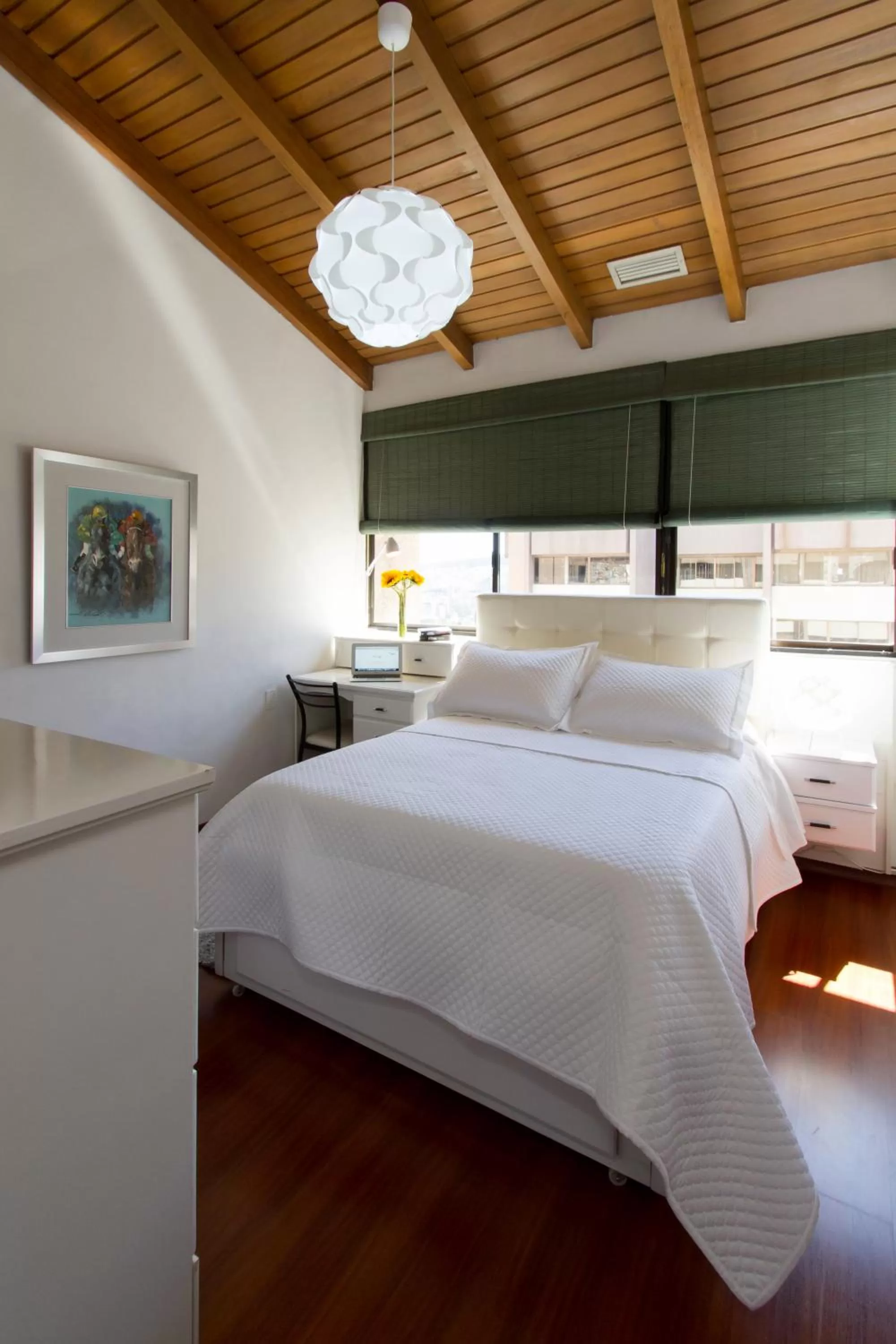 Bed in The Penthouse Lodge