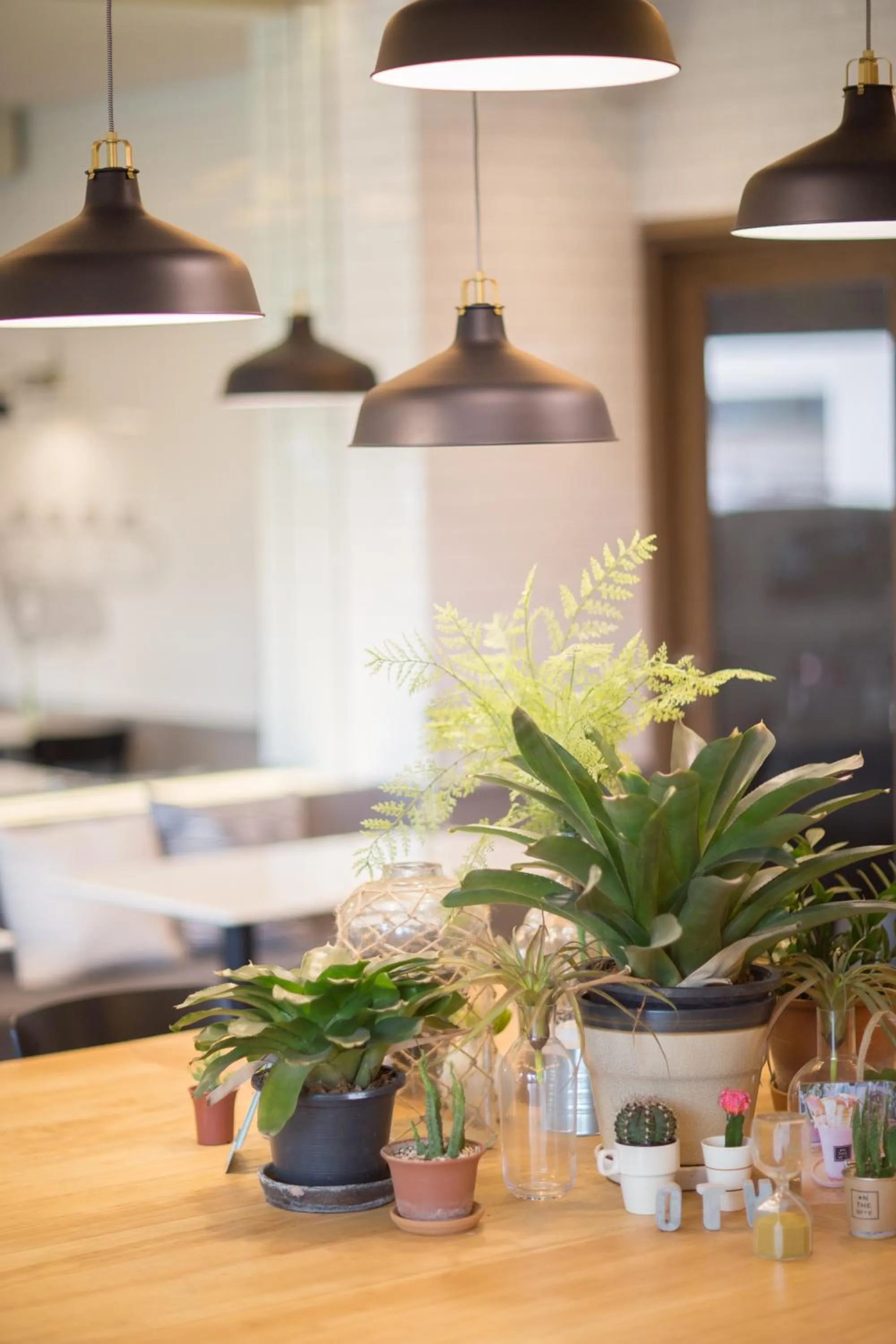 Restaurant/places to eat in The Journey Hotel Laksi