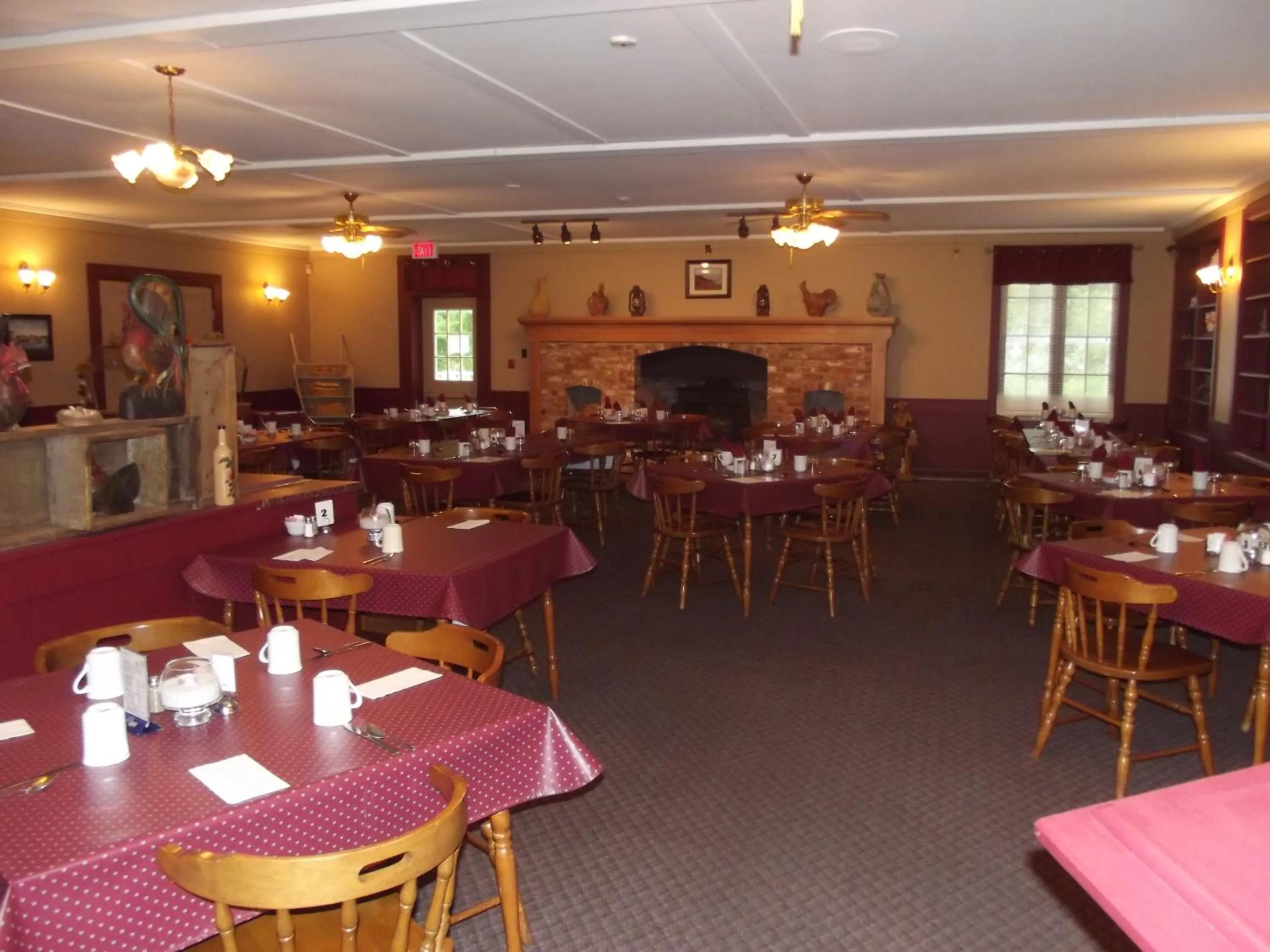 Restaurant/places to eat in Colonial Resort-1000Islands