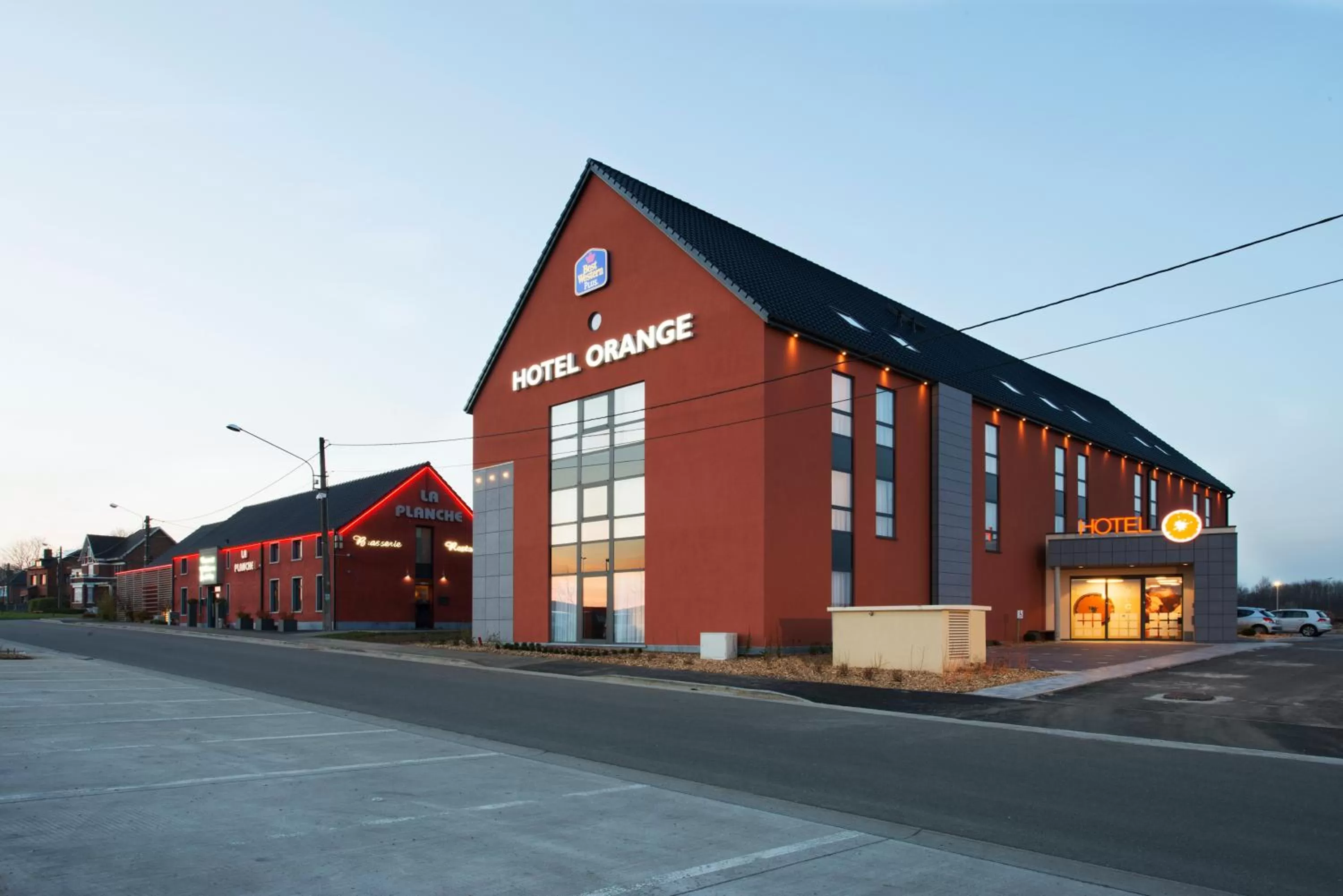 Facade/entrance in Orange Hotel La Louvière