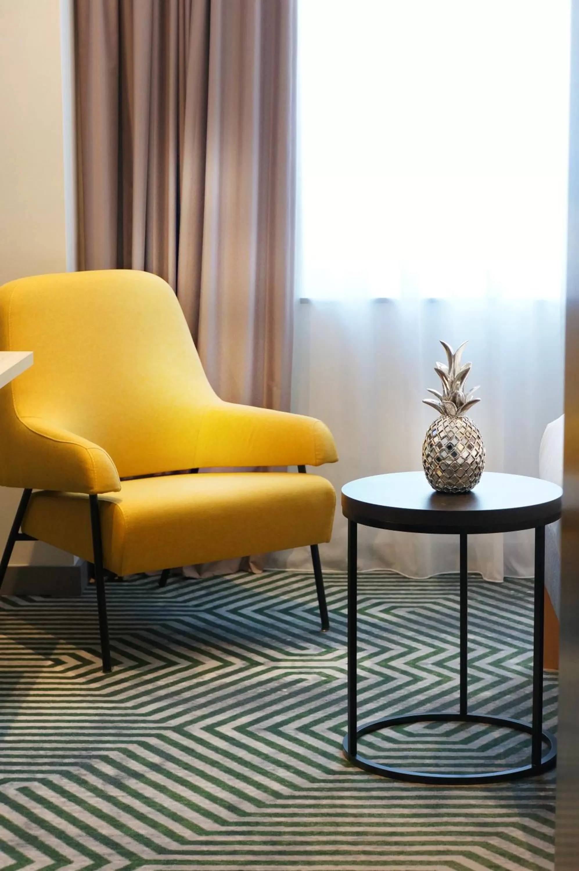 Seating area in Mercure Warszawa Grand