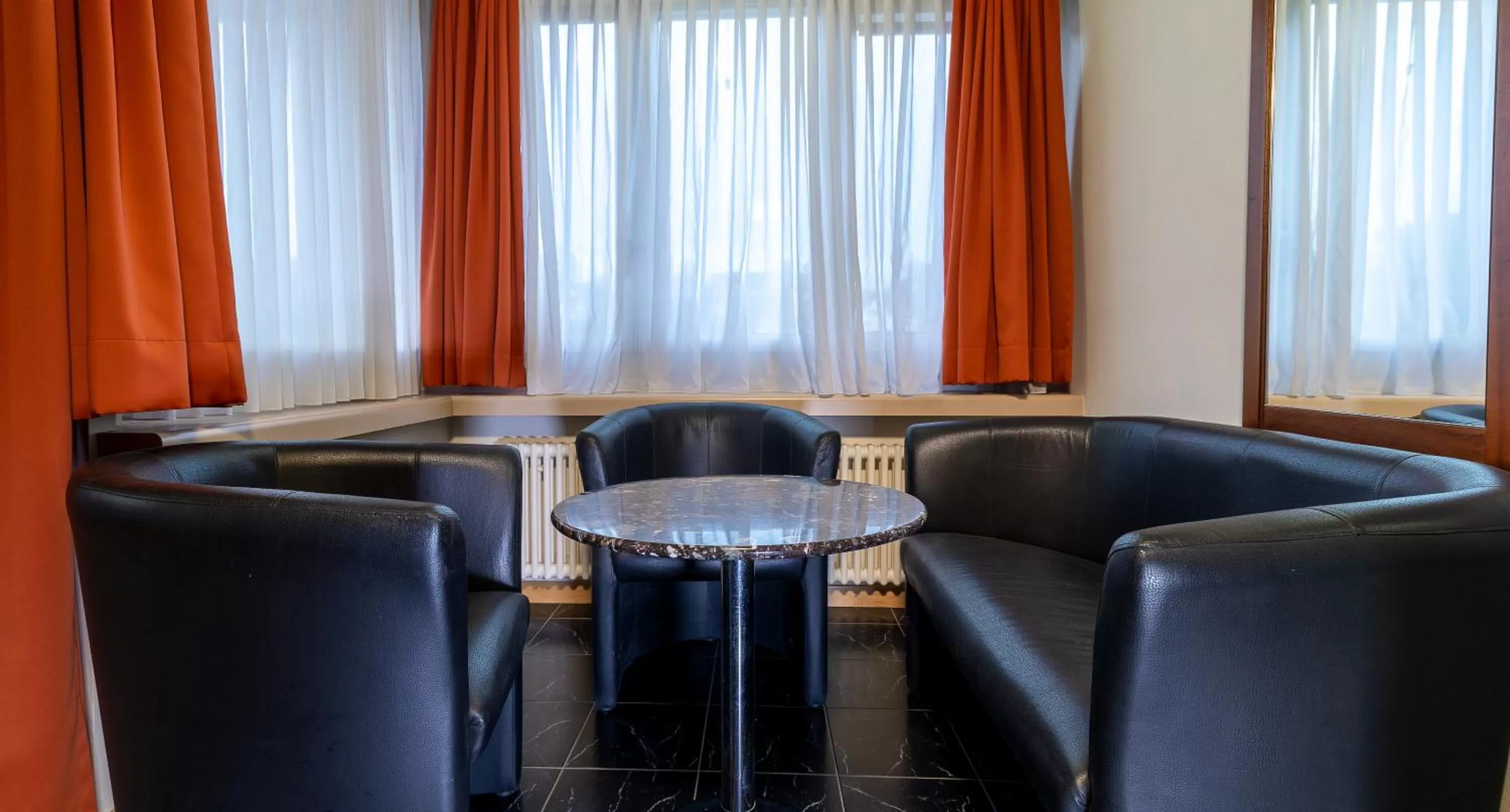 Seating area in Hotel Linde - 24h Self Check-in