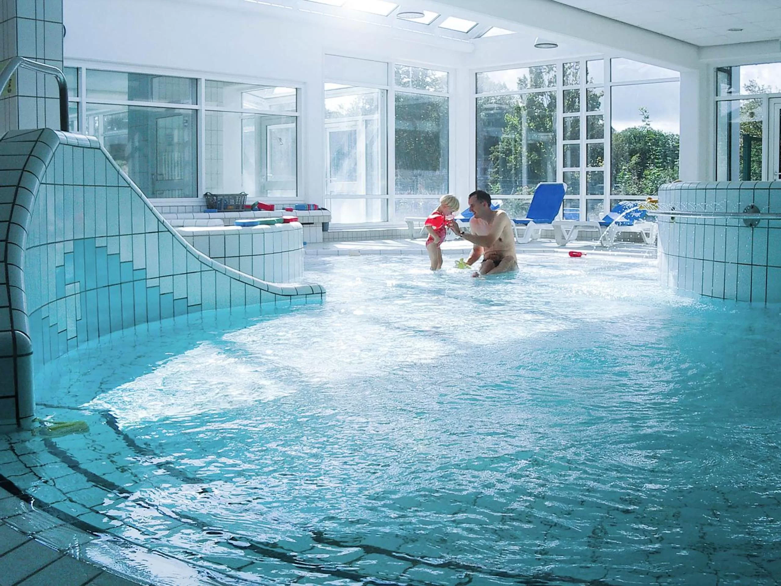 Public Bath in Hotel Am Medemufer