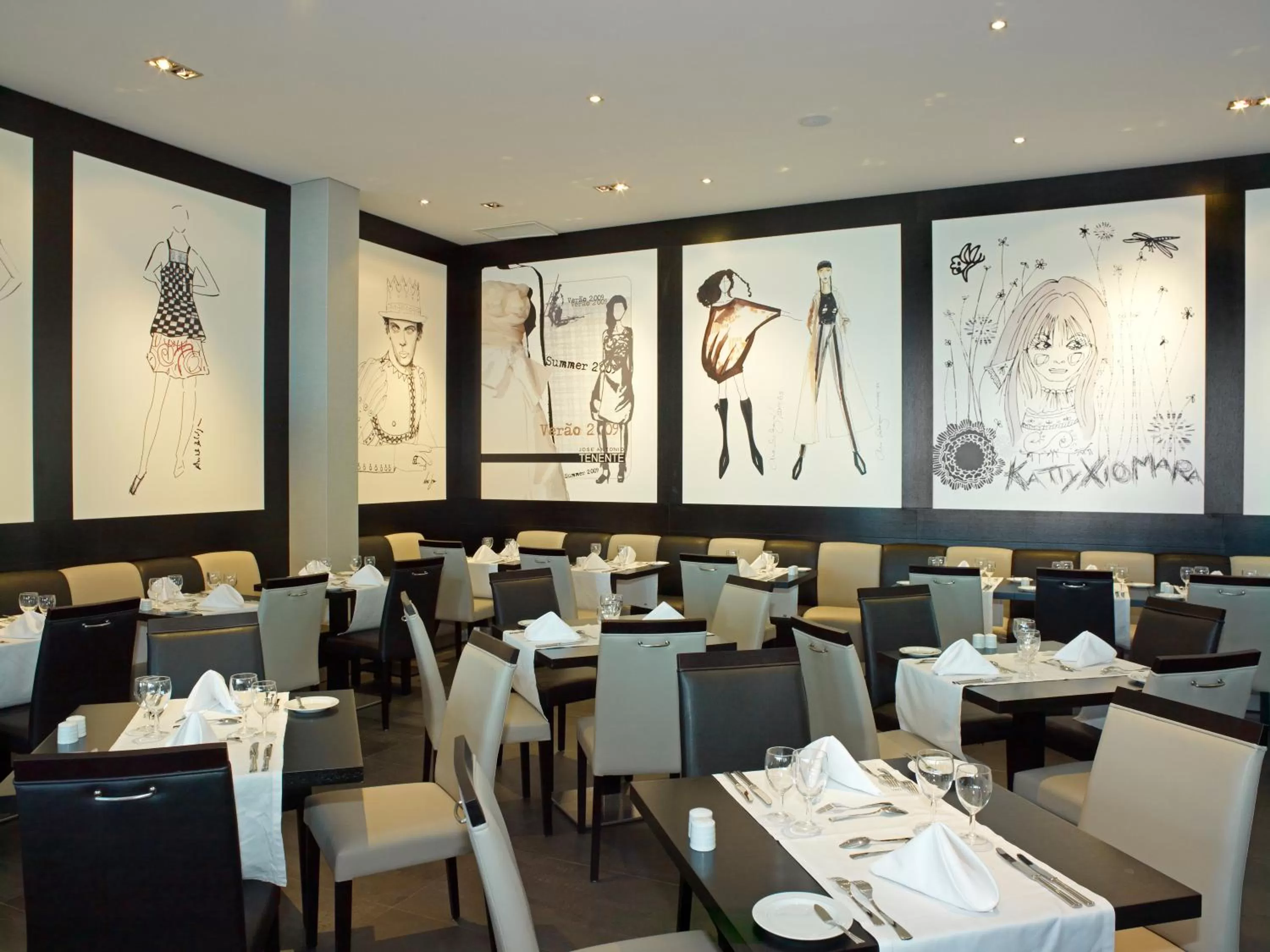 Restaurant/places to eat in Vila Gale Lagos