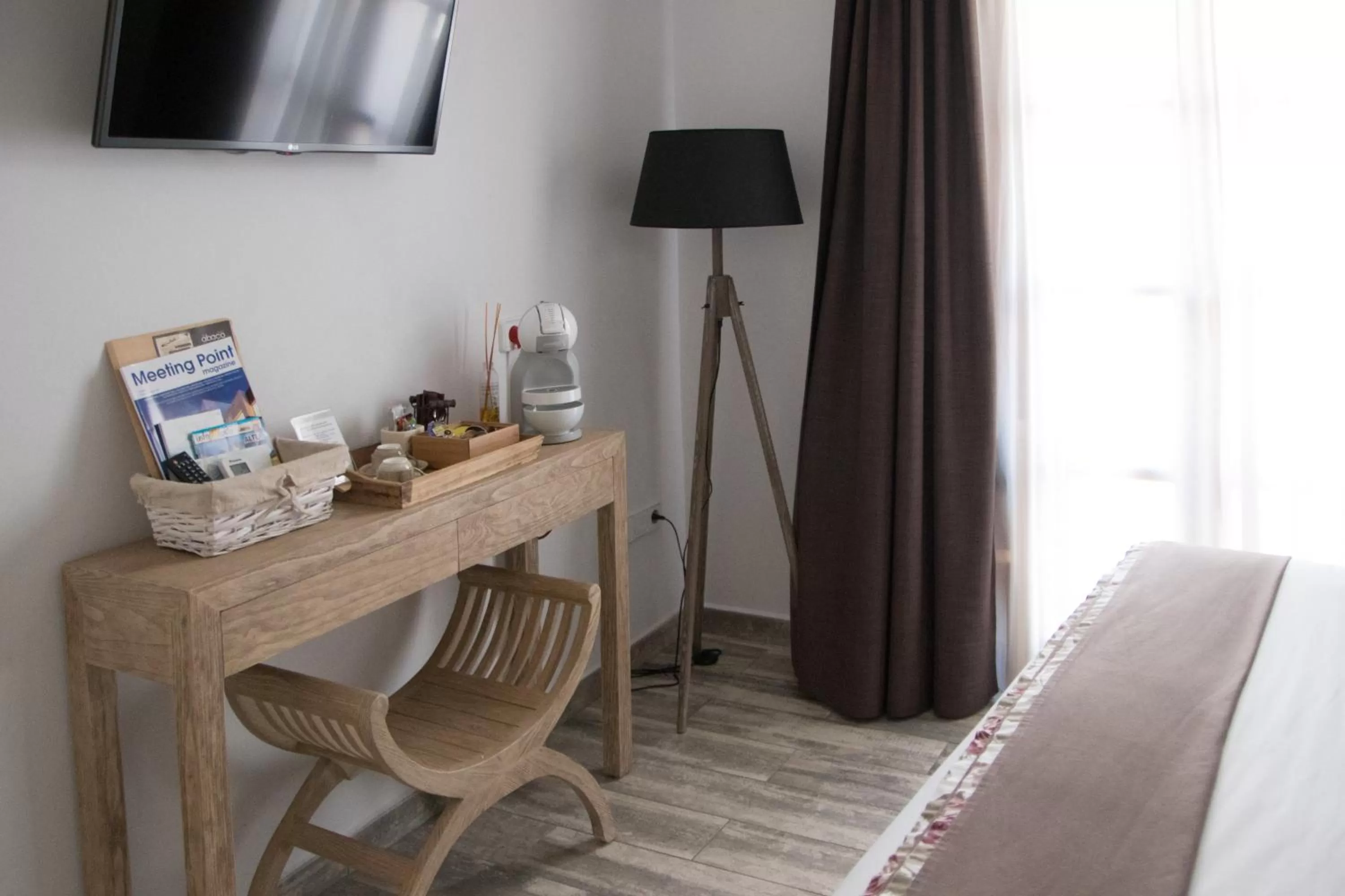 TV and multimedia in Hotel Abaco Altea