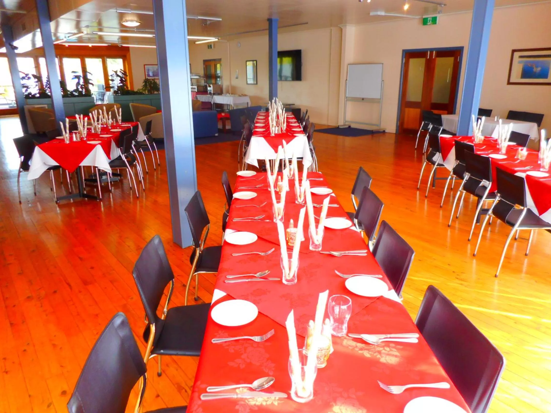Restaurant/places to eat in Townhouse Motel Cowra