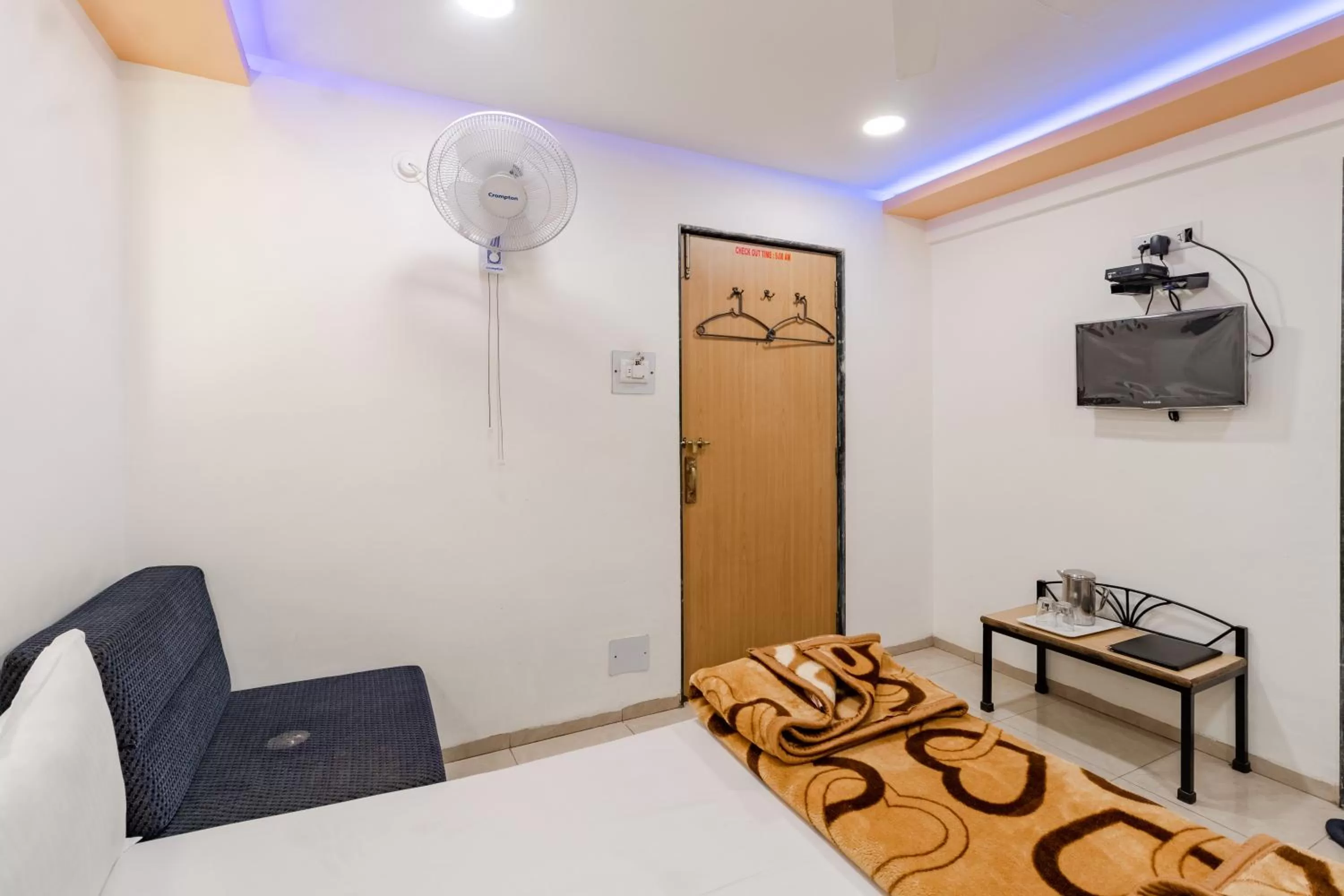 TV and multimedia in Hotel Vyankatesh & Pure Veg Restaurant