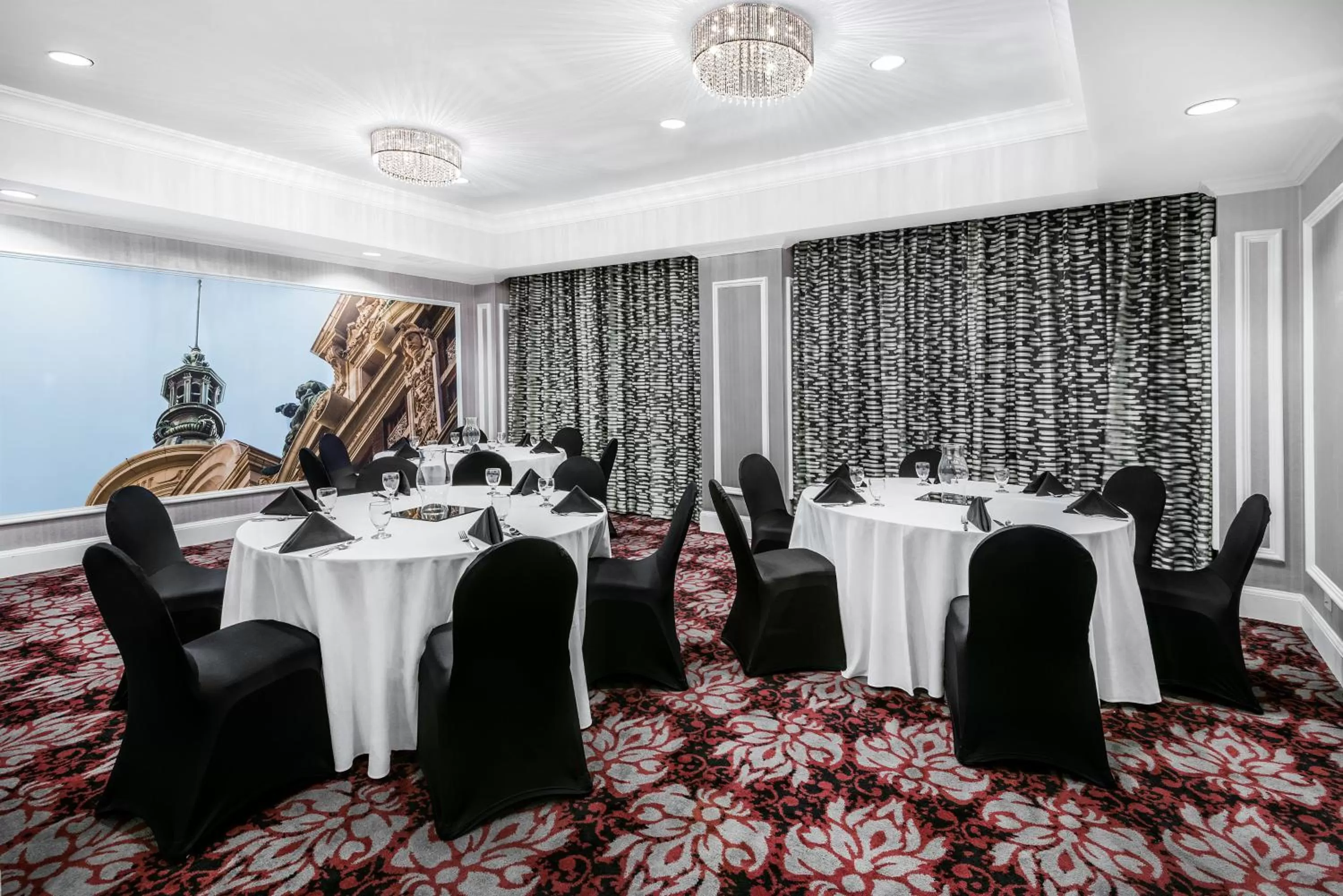 Meeting/conference room in Hotel Indigo Dallas Downtown by IHG