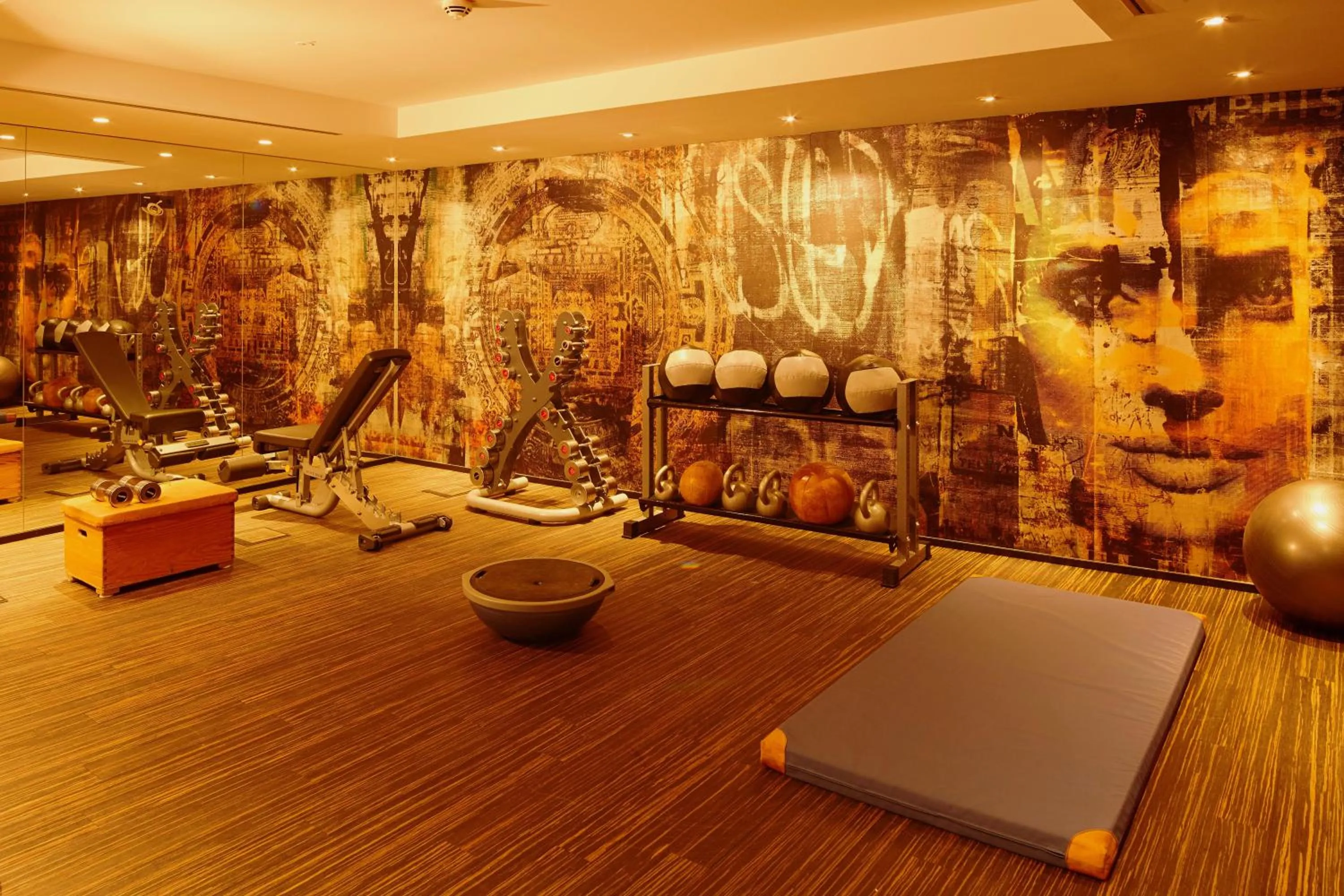 Fitness centre/facilities in Savoy Hotel
