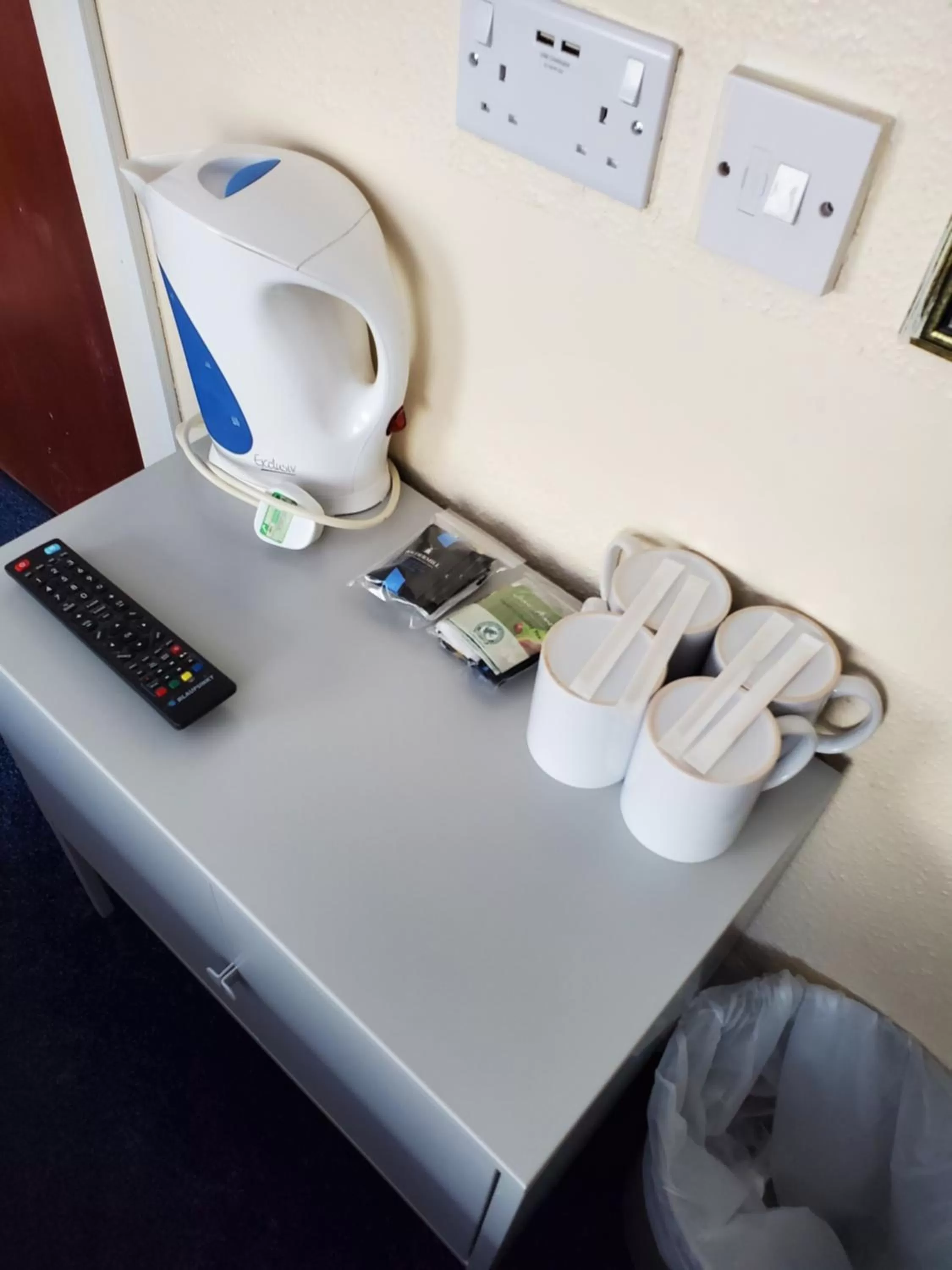 Coffee/tea facilities in The Regency Hotel