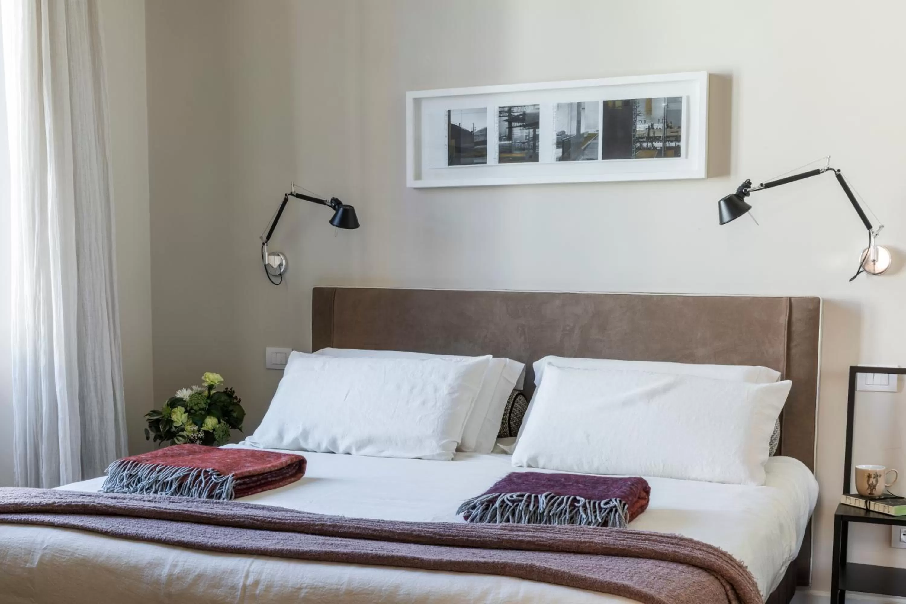 Photo of the whole room, Bed in MyNavona