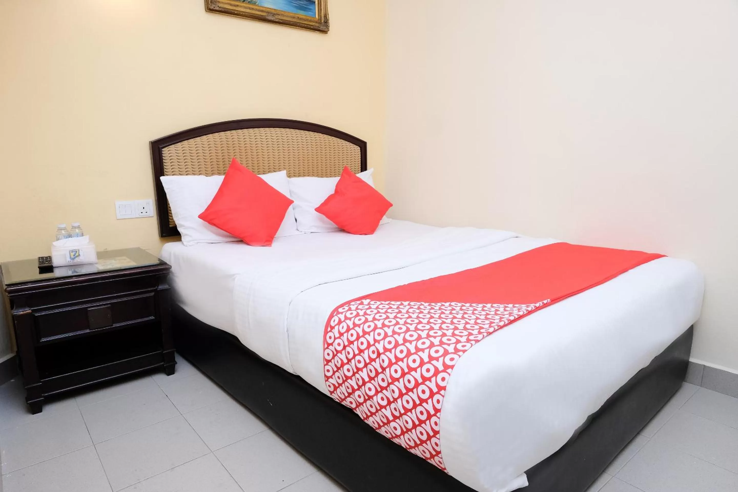 Bedroom in Super OYO 635 Seven Days Hotel