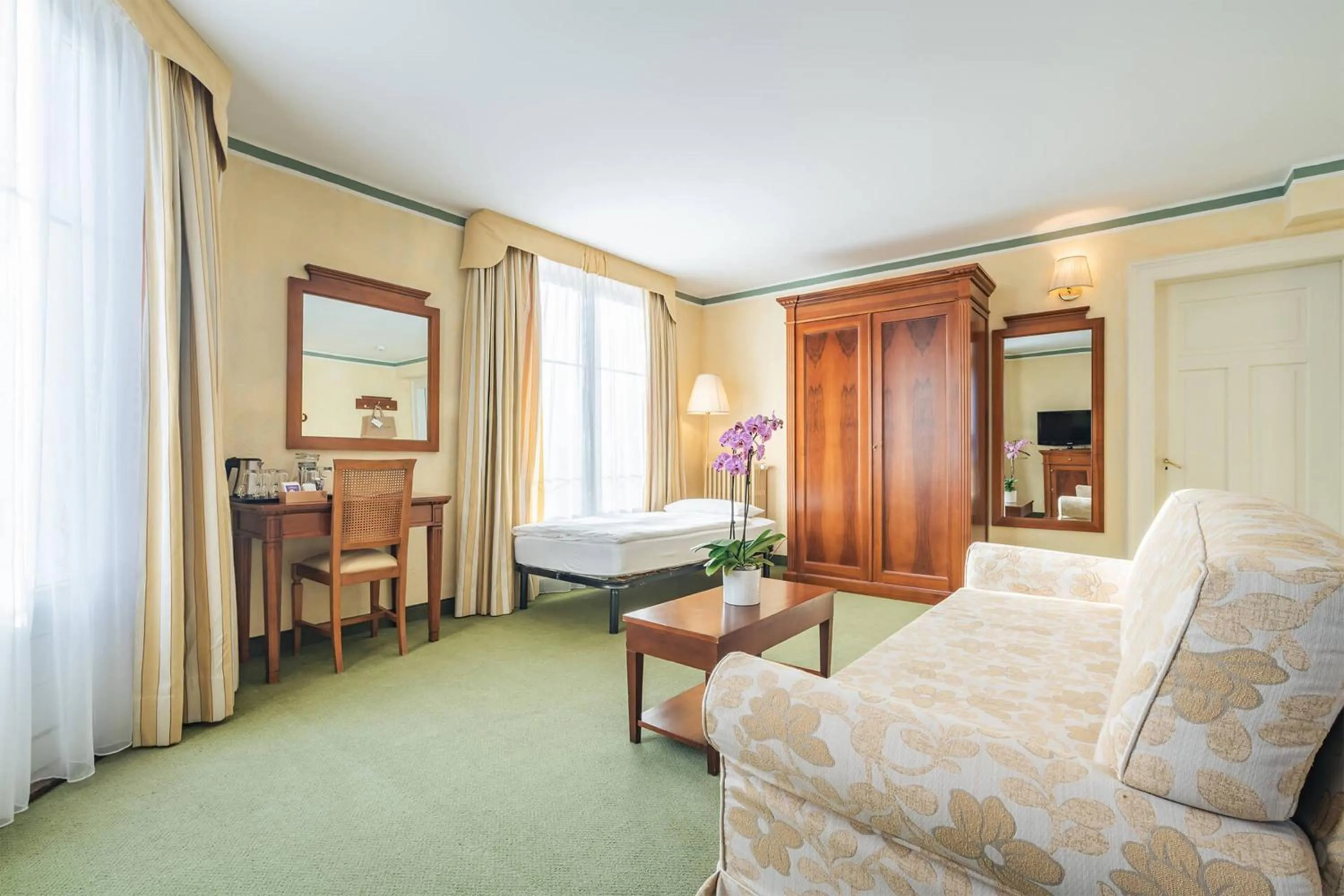 Photo of the whole room in Hotel Reine Victoria