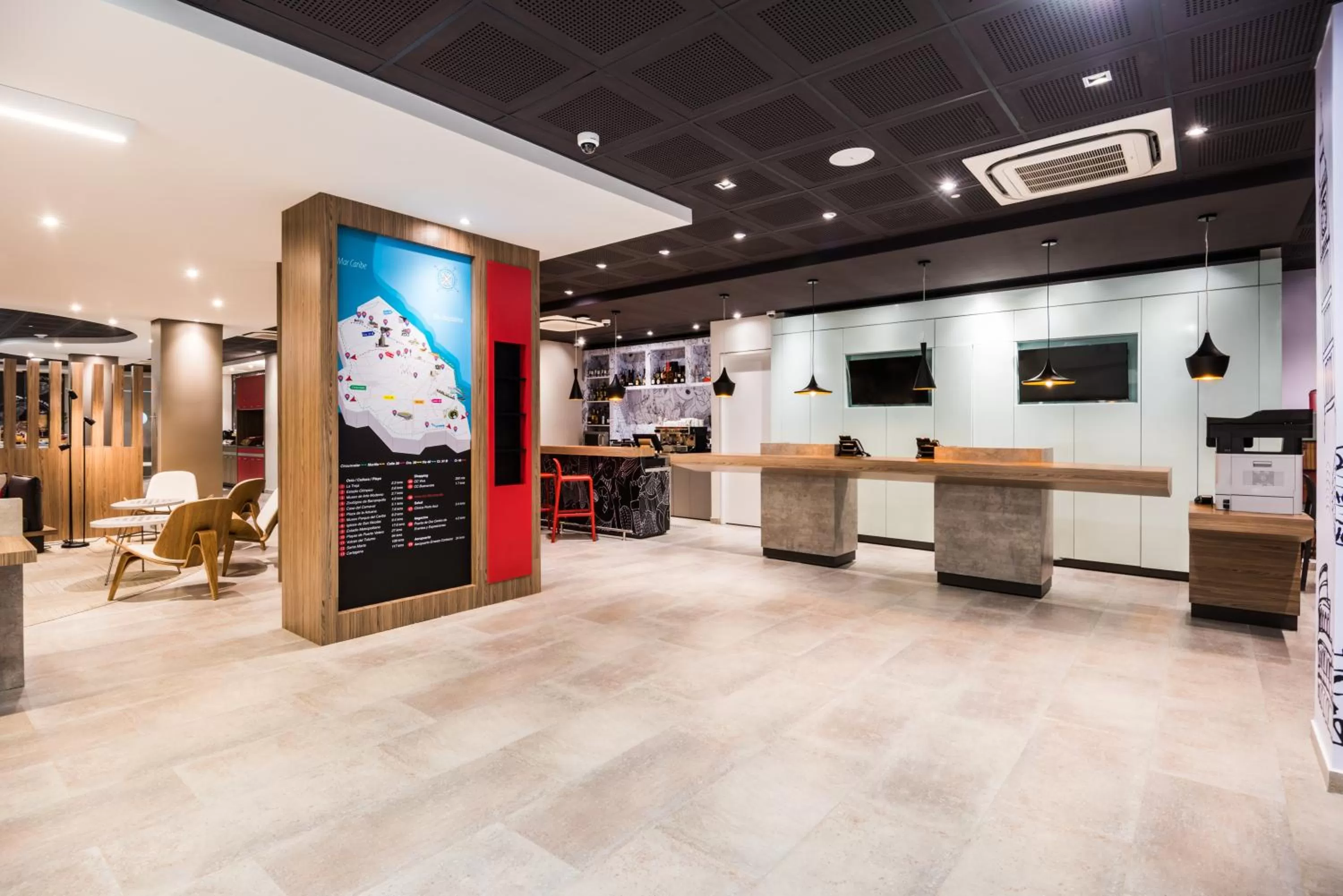 Lounge or bar in ibis Barranquilla