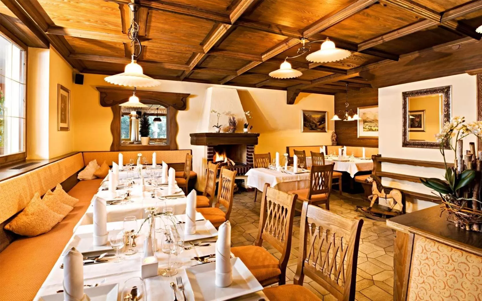 Restaurant/places to eat in Hotel Arzlerhof