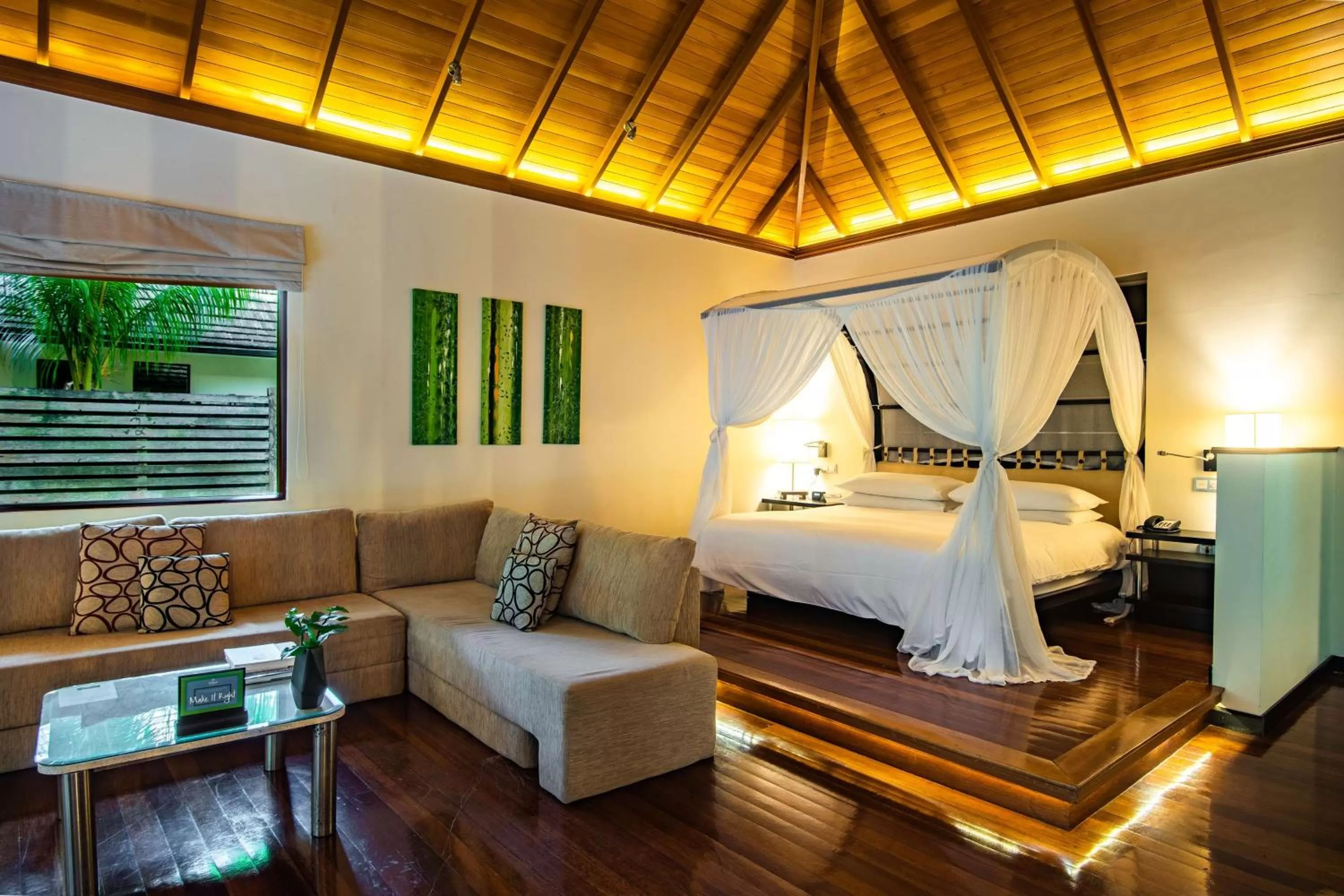 Living room, Bed in Hilton Seychelles Labriz Resort & Spa