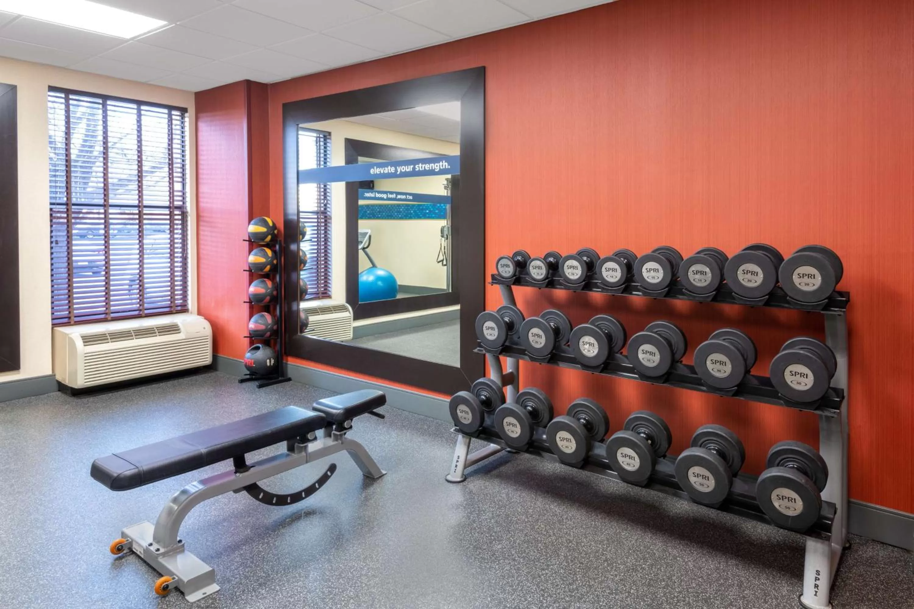 Fitness centre/facilities in Hampton Inn Denver-International Airport