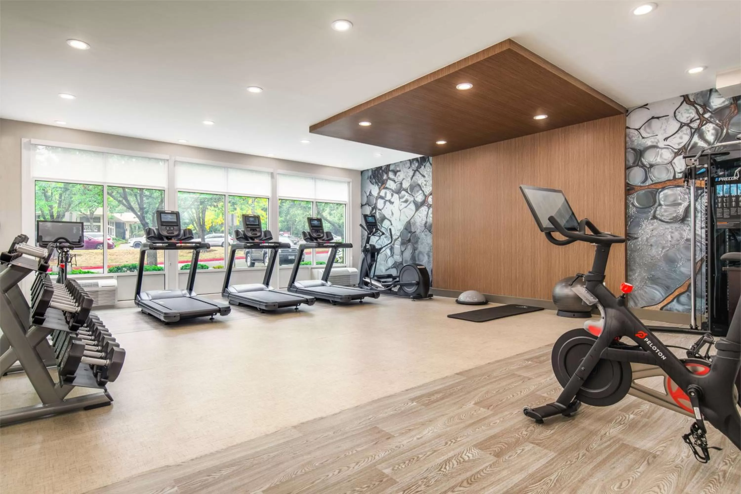 Fitness centre/facilities in Hilton Garden Inn Portland Lake Oswego