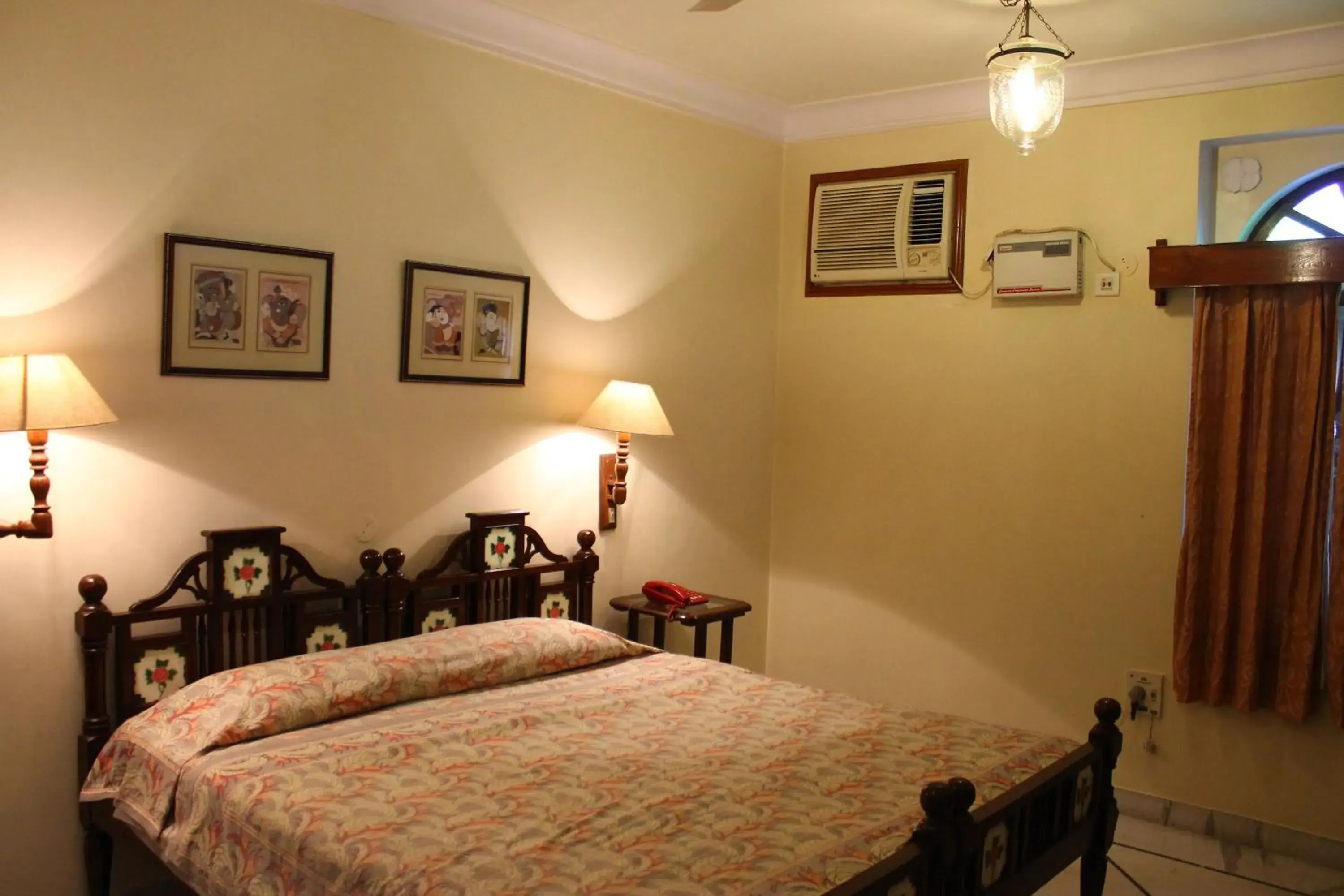 Deluxe Double or Twin Room in Madhuban - A Heritage Home Deluxe Double or Twin Room in Madhuban - A Heritage Home