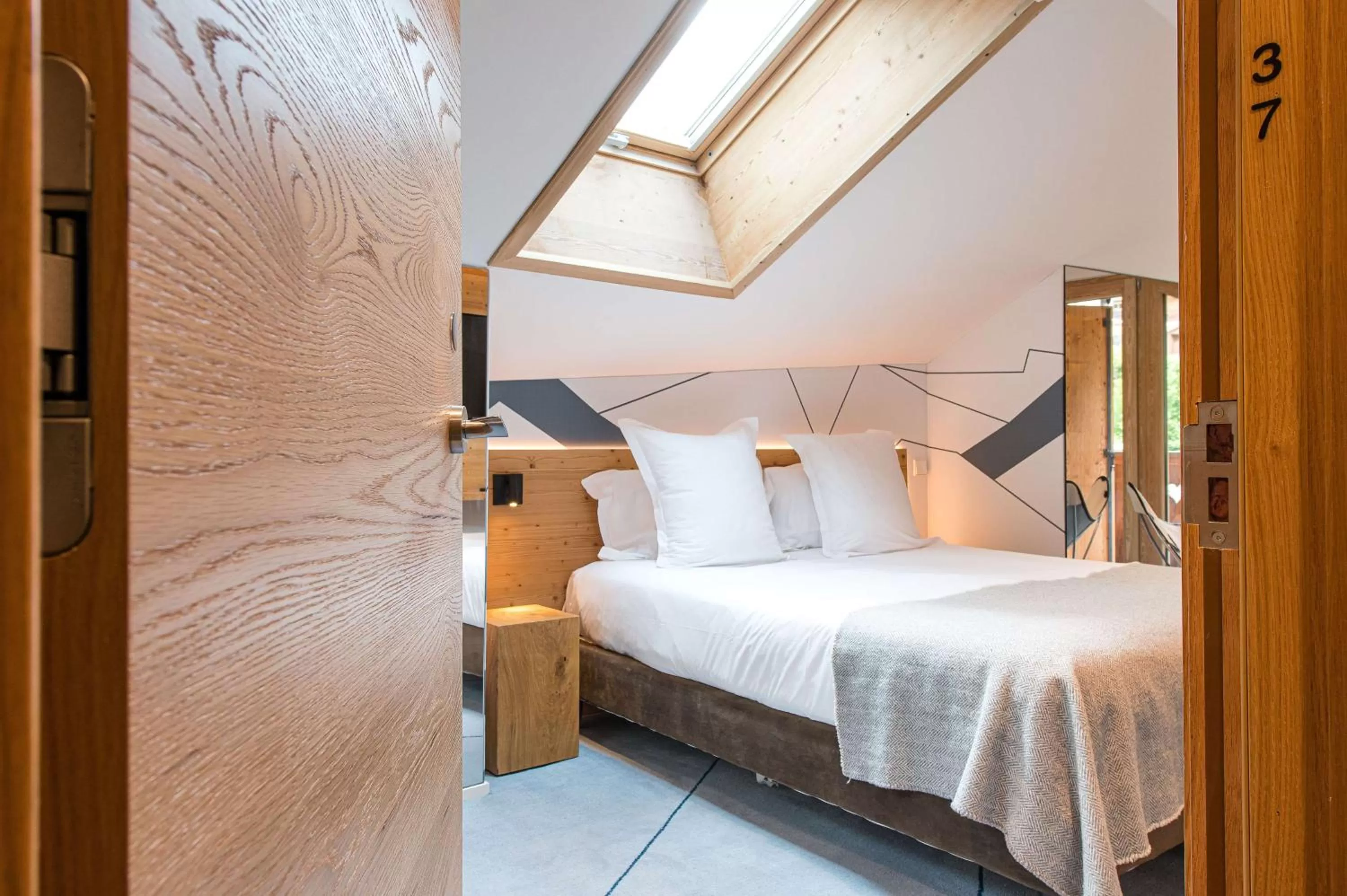 Photo of the whole room, Bed in Best Western Chalet les Saytels