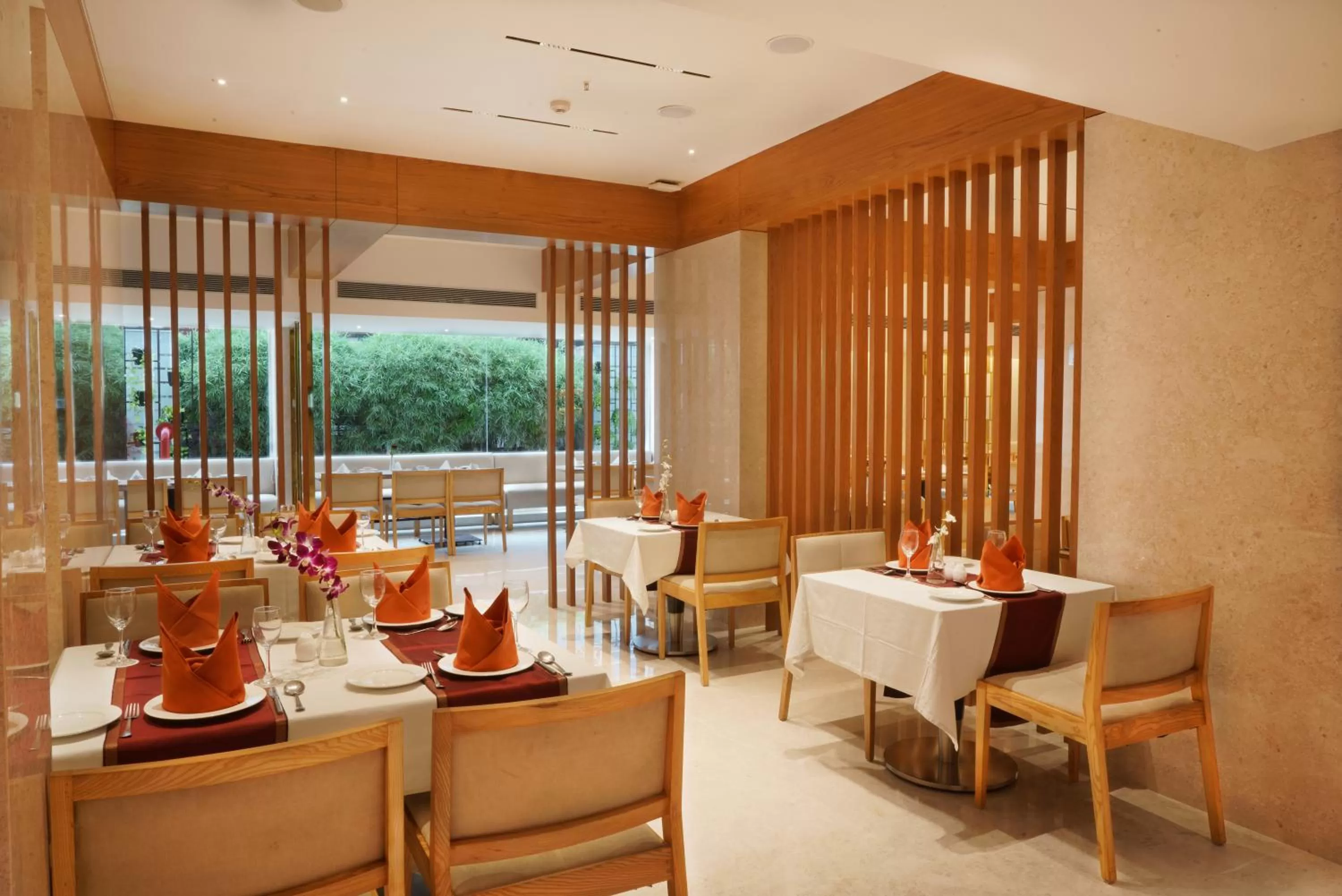 Restaurant/places to eat in Cocoon Hotel