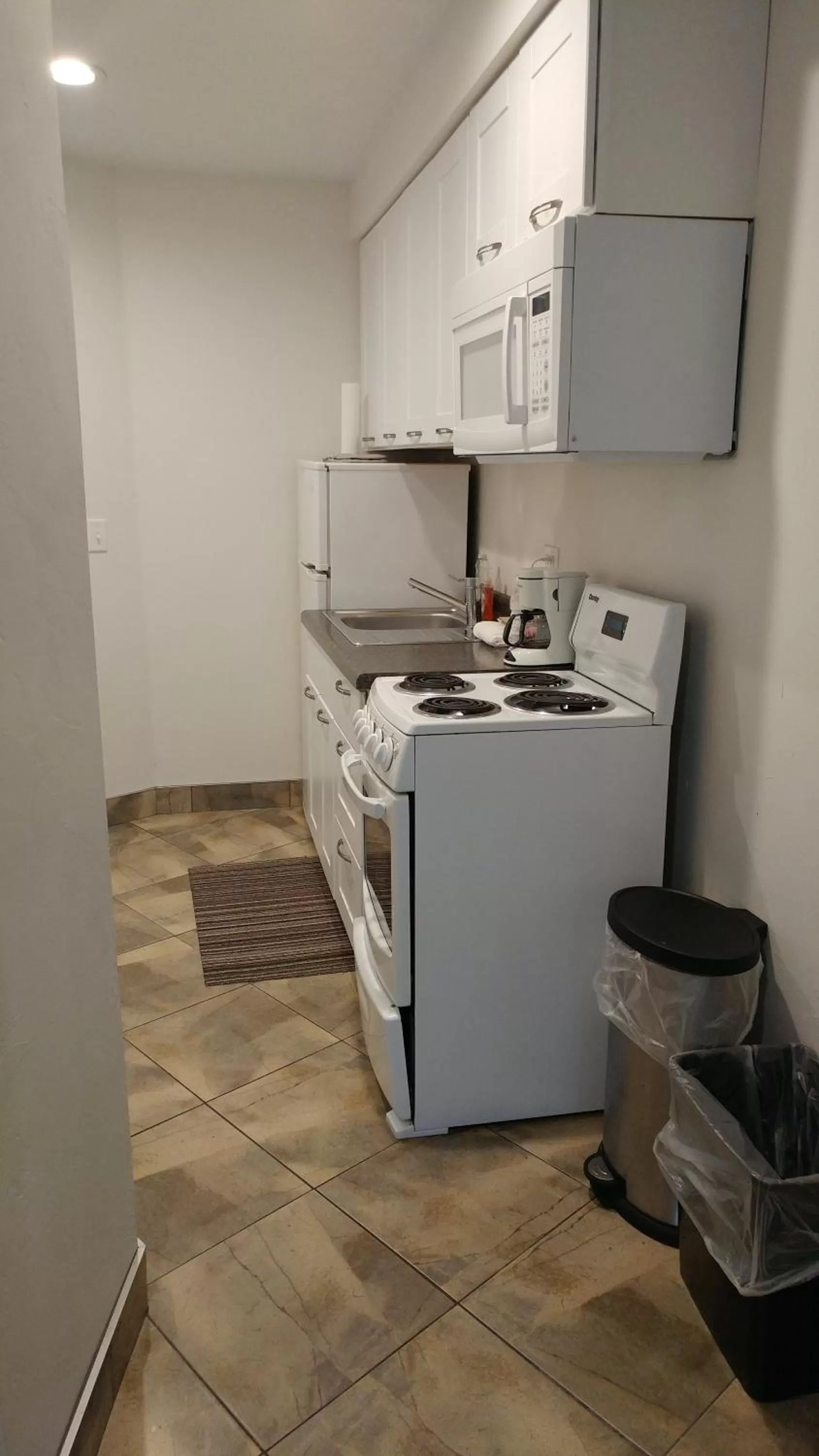 Kitchen or kitchenette in Motel 57
