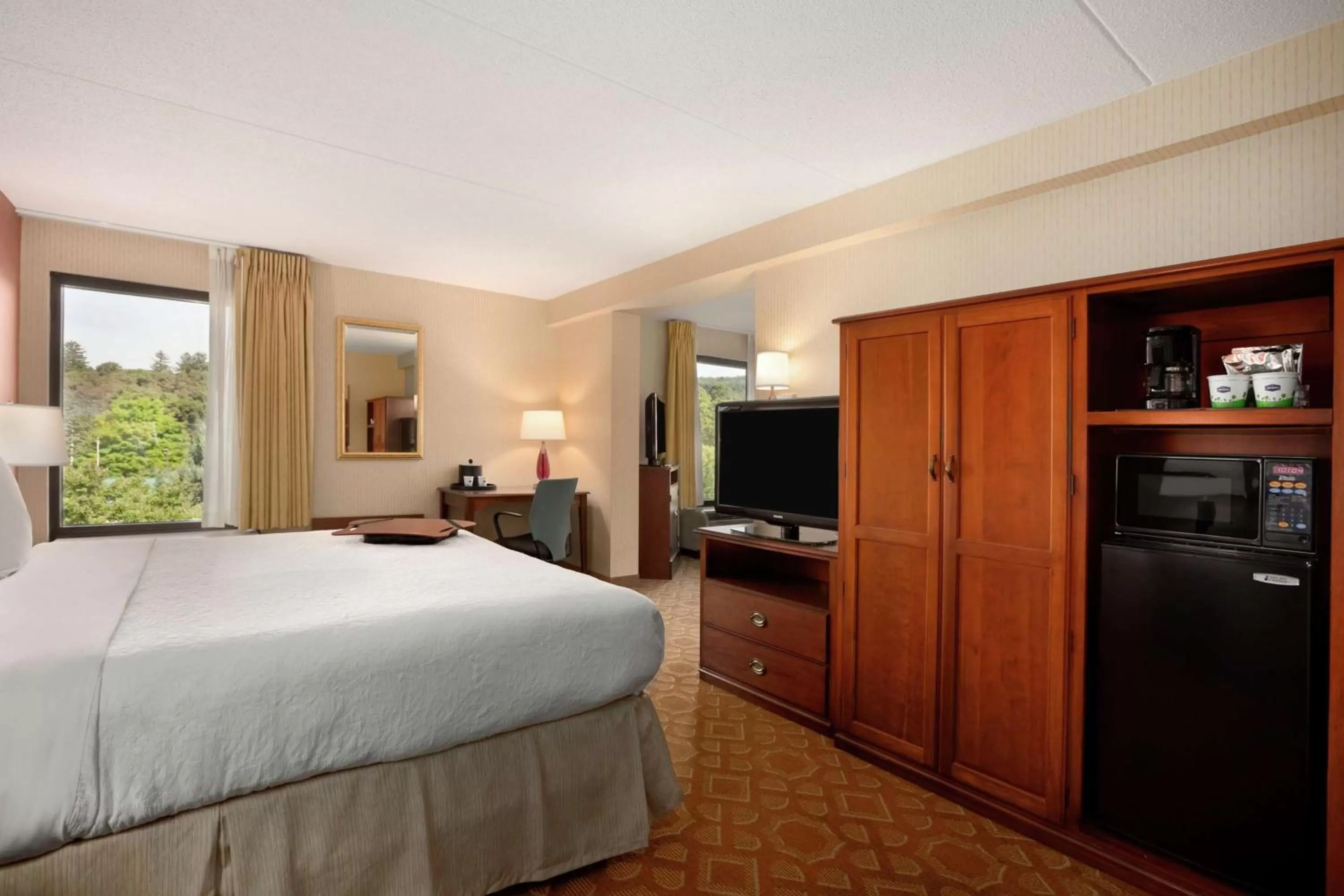 Bedroom, Bed in Hampton Inn - York