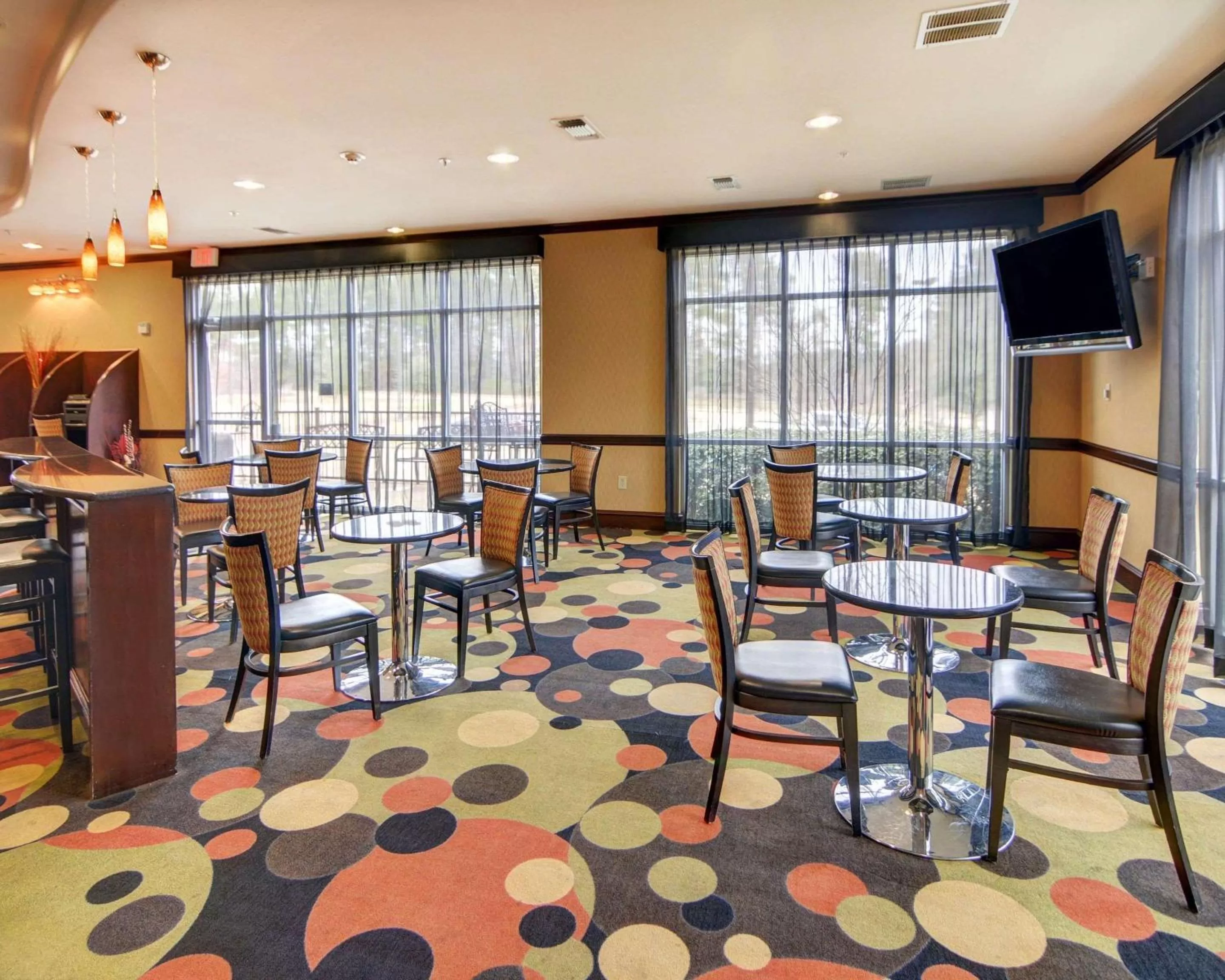 Restaurant/places to eat in Comfort Suites Kilgore